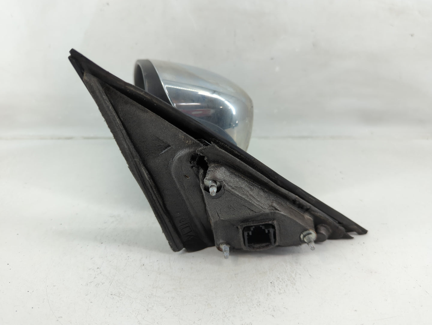 2006-2010 Dodge Charger Driver Side View Mirror - Left Door Mirror OEM Used - Oemusedautoparts1.com
