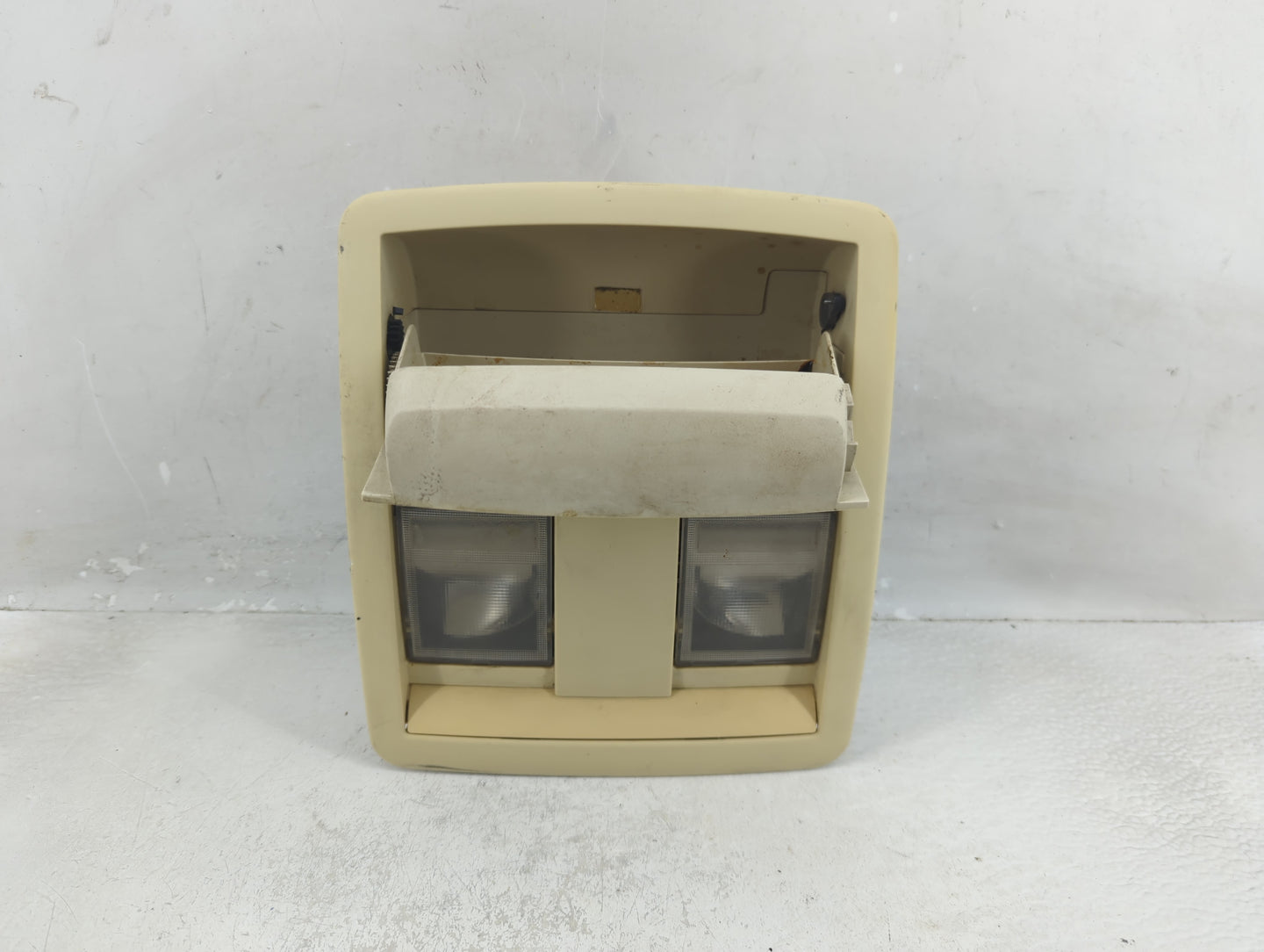 2008-2010 Dodge Charger Overhead Roof Console 1321690 - Oemusedautoparts1.com