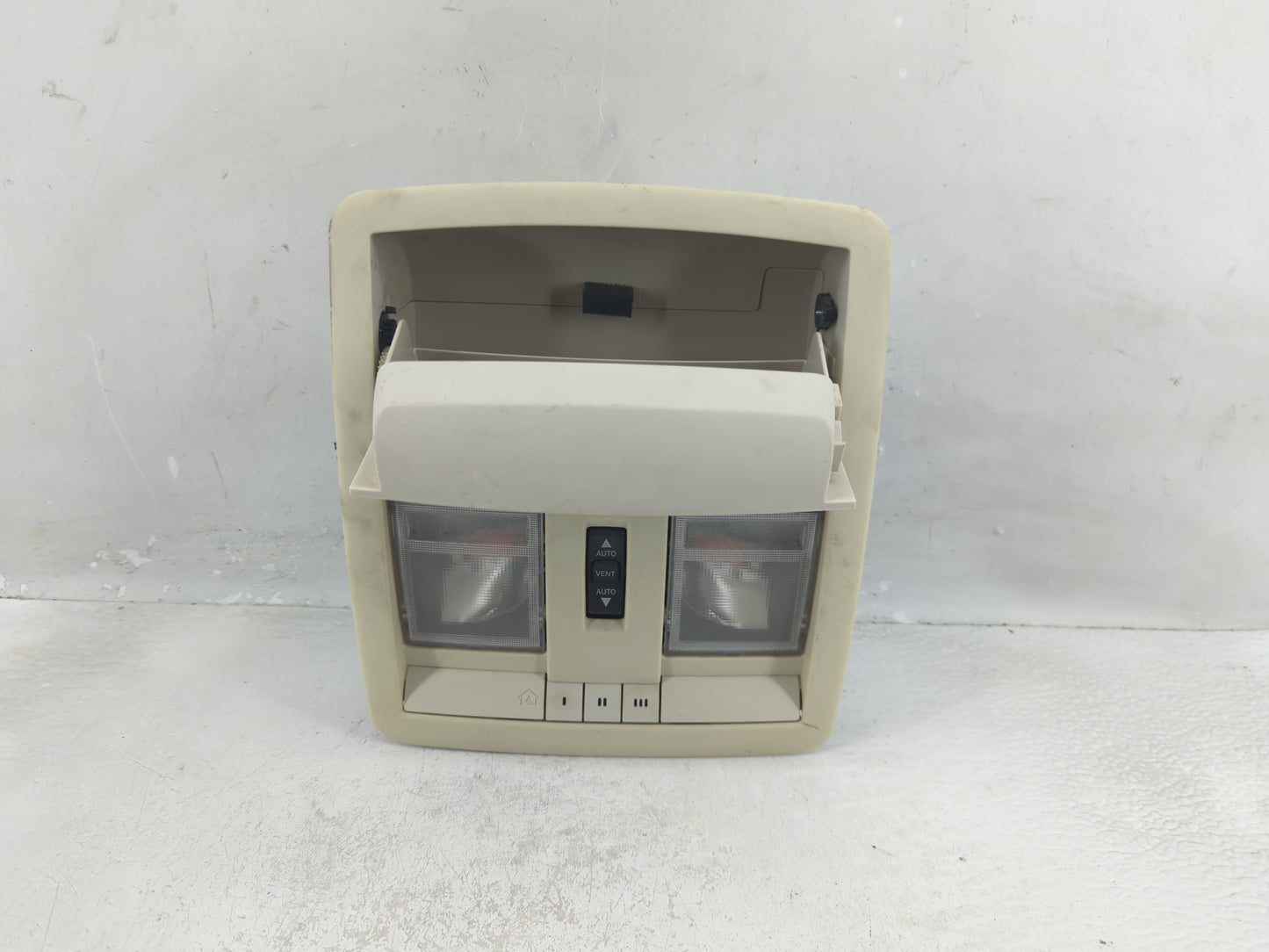 2010 Dodge Charger Overhead Roof Console - Oemusedautoparts1.com