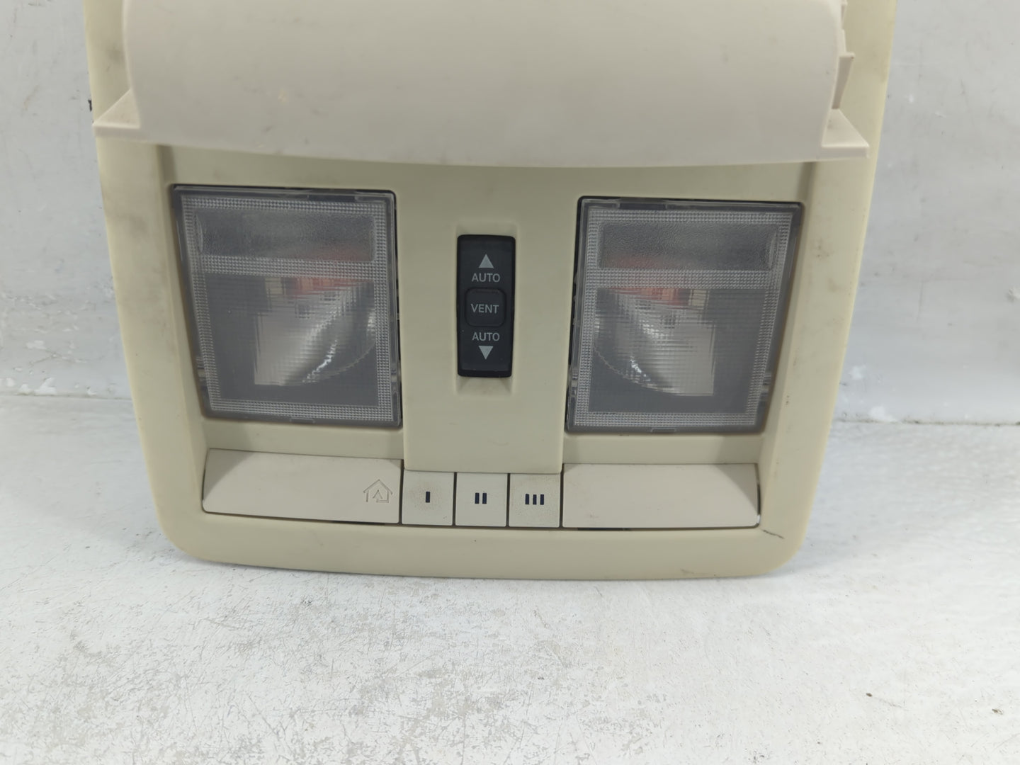 2010 Dodge Charger Overhead Roof Console - Oemusedautoparts1.com