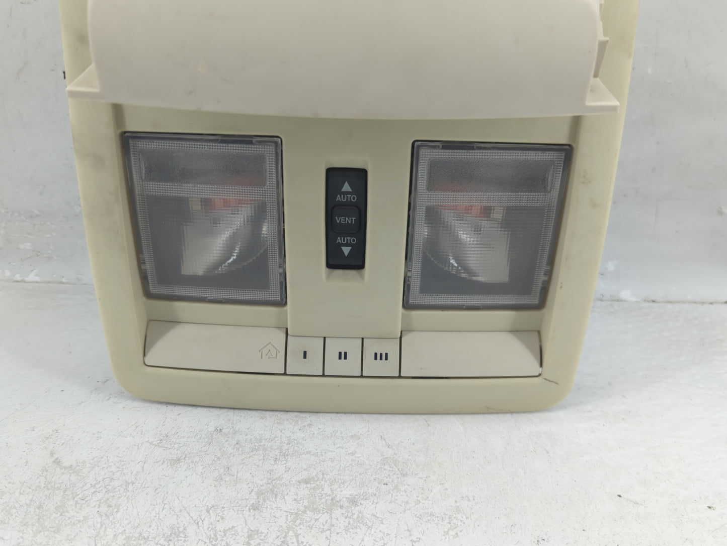 2010 Dodge Charger Overhead Roof Console - Oemusedautoparts1.com