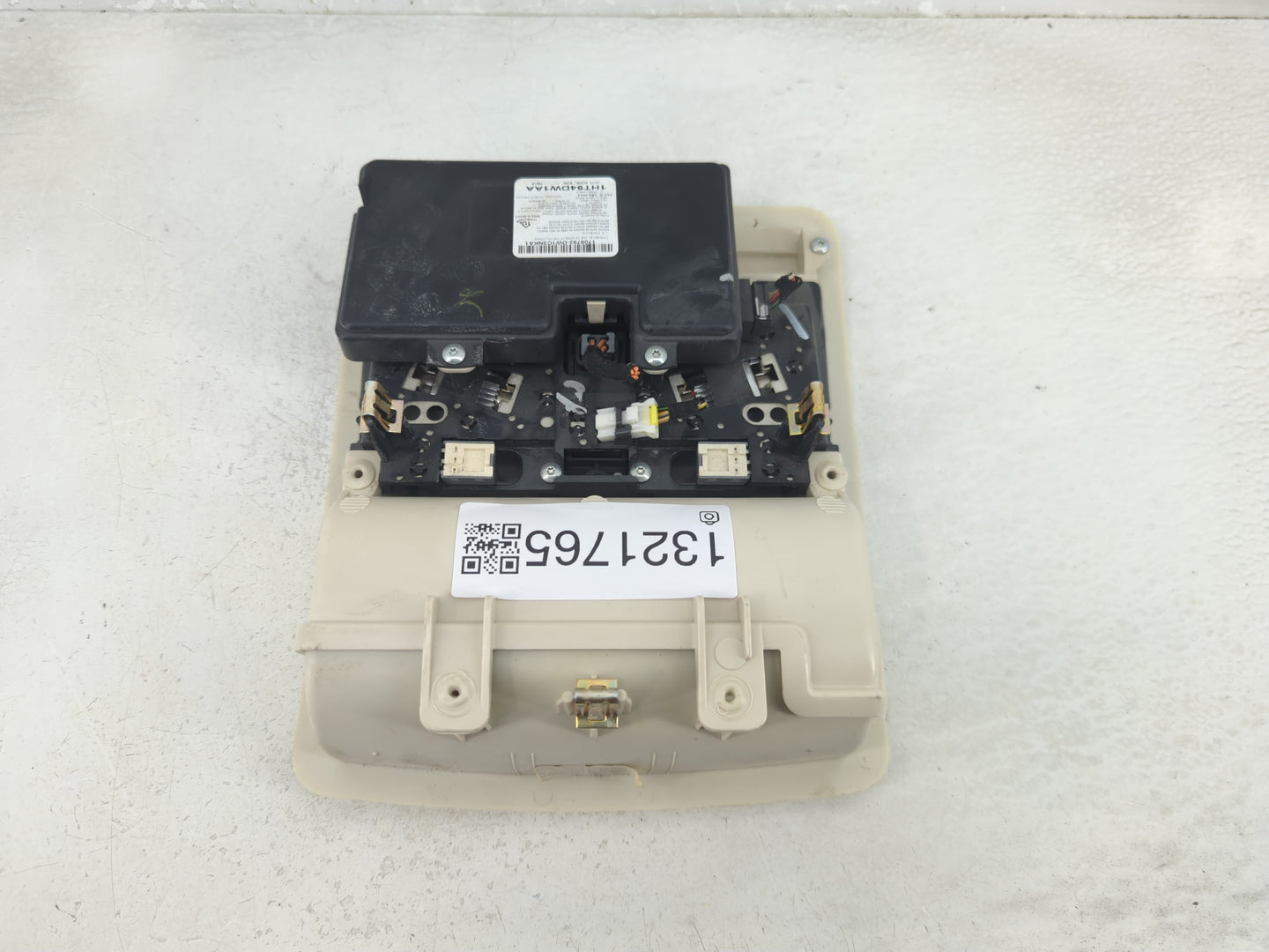 2010 Dodge Charger Overhead Roof Console - Oemusedautoparts1.com