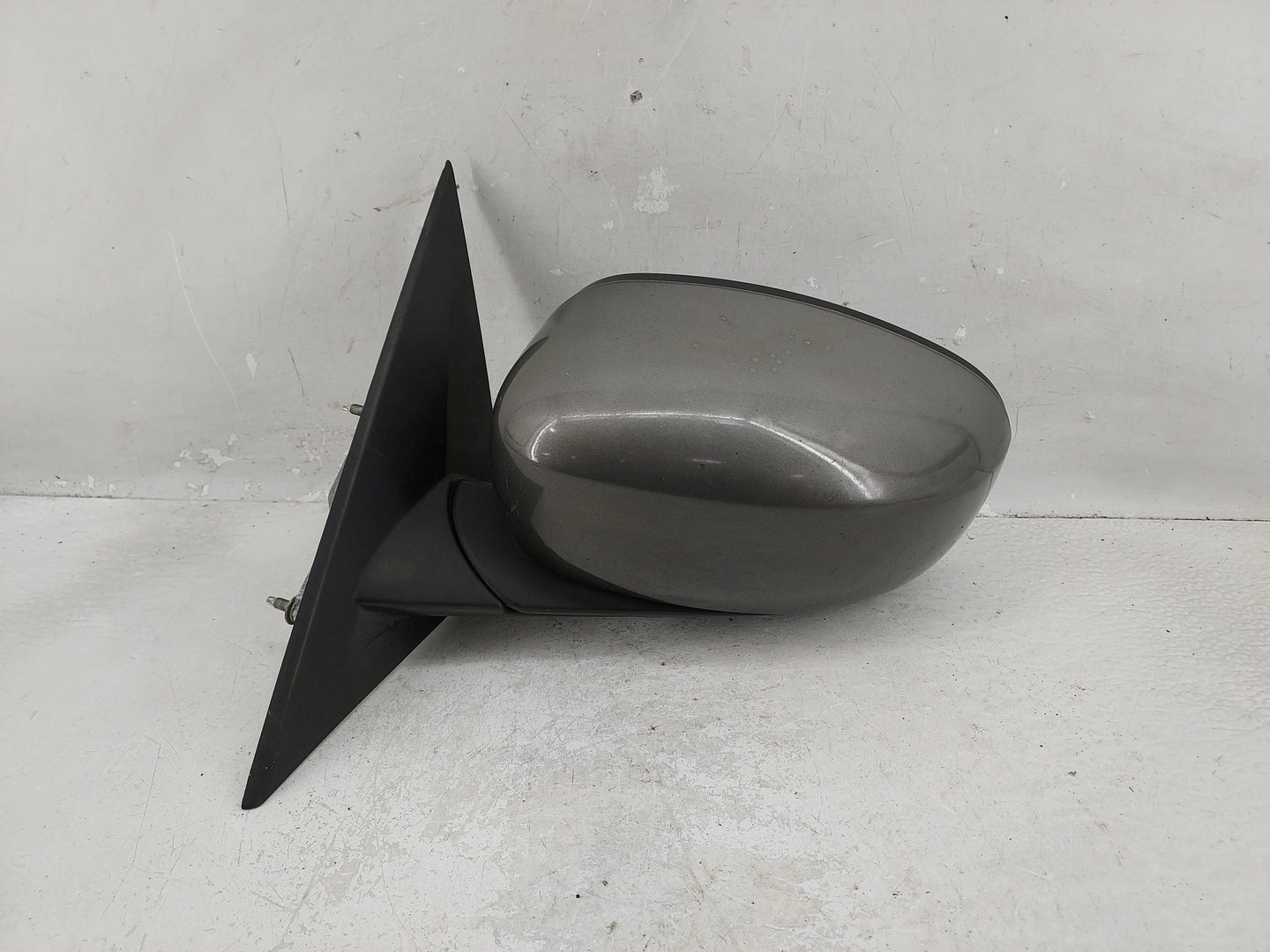 2006-2010 Dodge Charger Driver Side View Mirror - Left Door Mirror OEM Used - Oemusedautoparts1.com