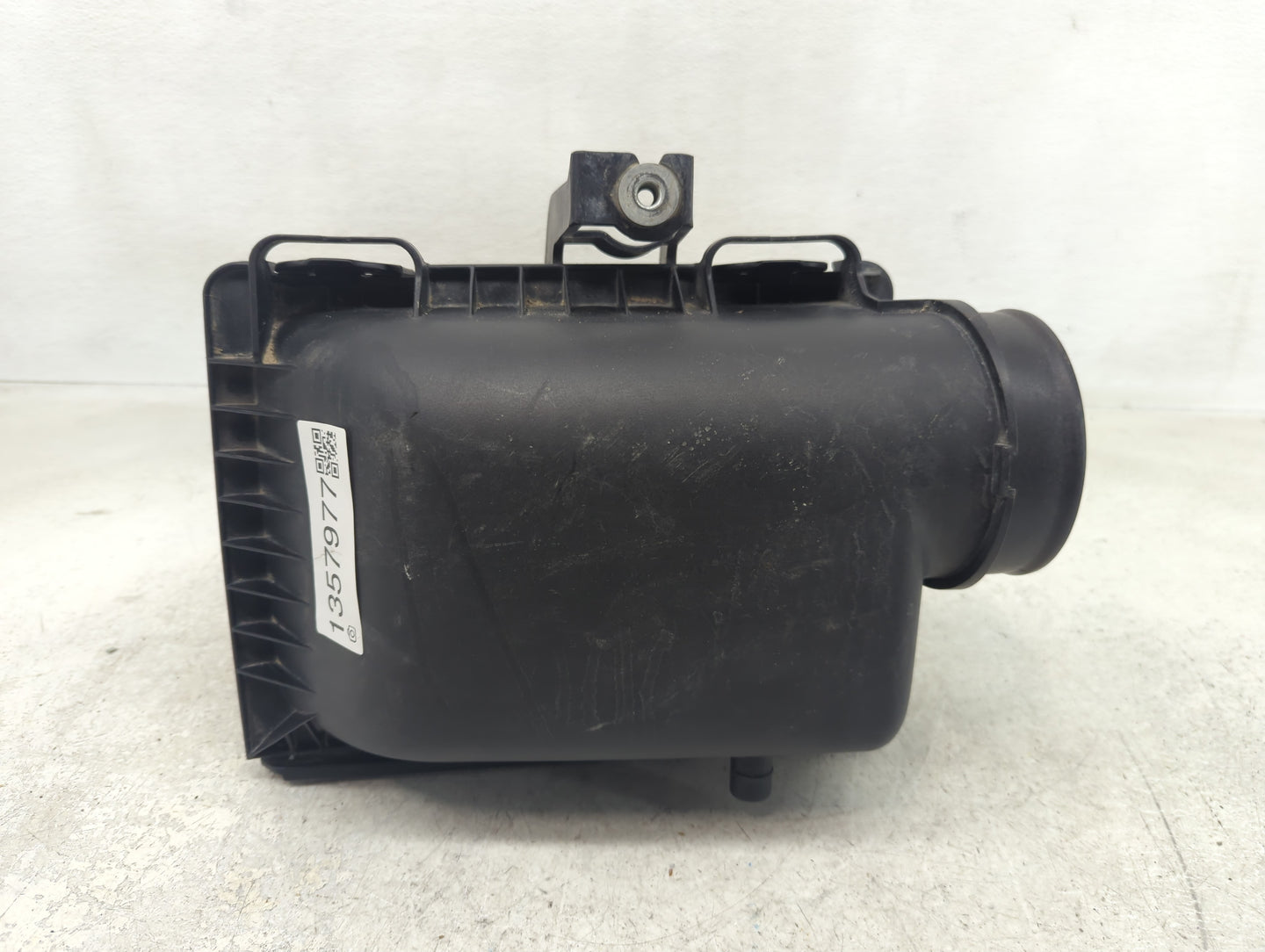 2006-2010 Dodge Charger Air Cleaner Intake-duct Hose Tube - Oemusedautoparts1.com