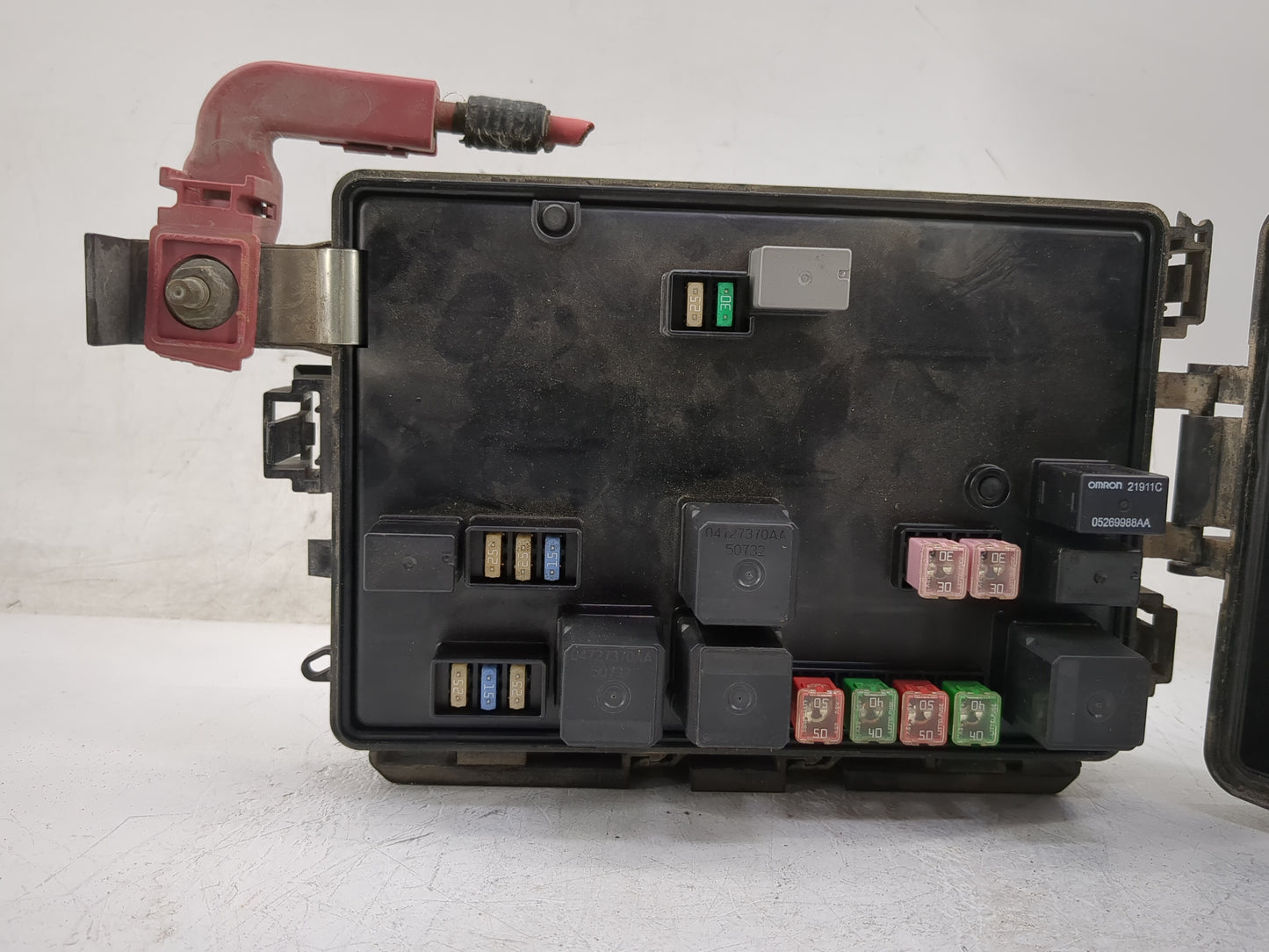 2009-2010 Dodge Charger Fusebox Fuse Box Panel Relay Module P/N:P04692170AH Fits Fits 2009 2010 OEM Used Auto Parts - Oemuse