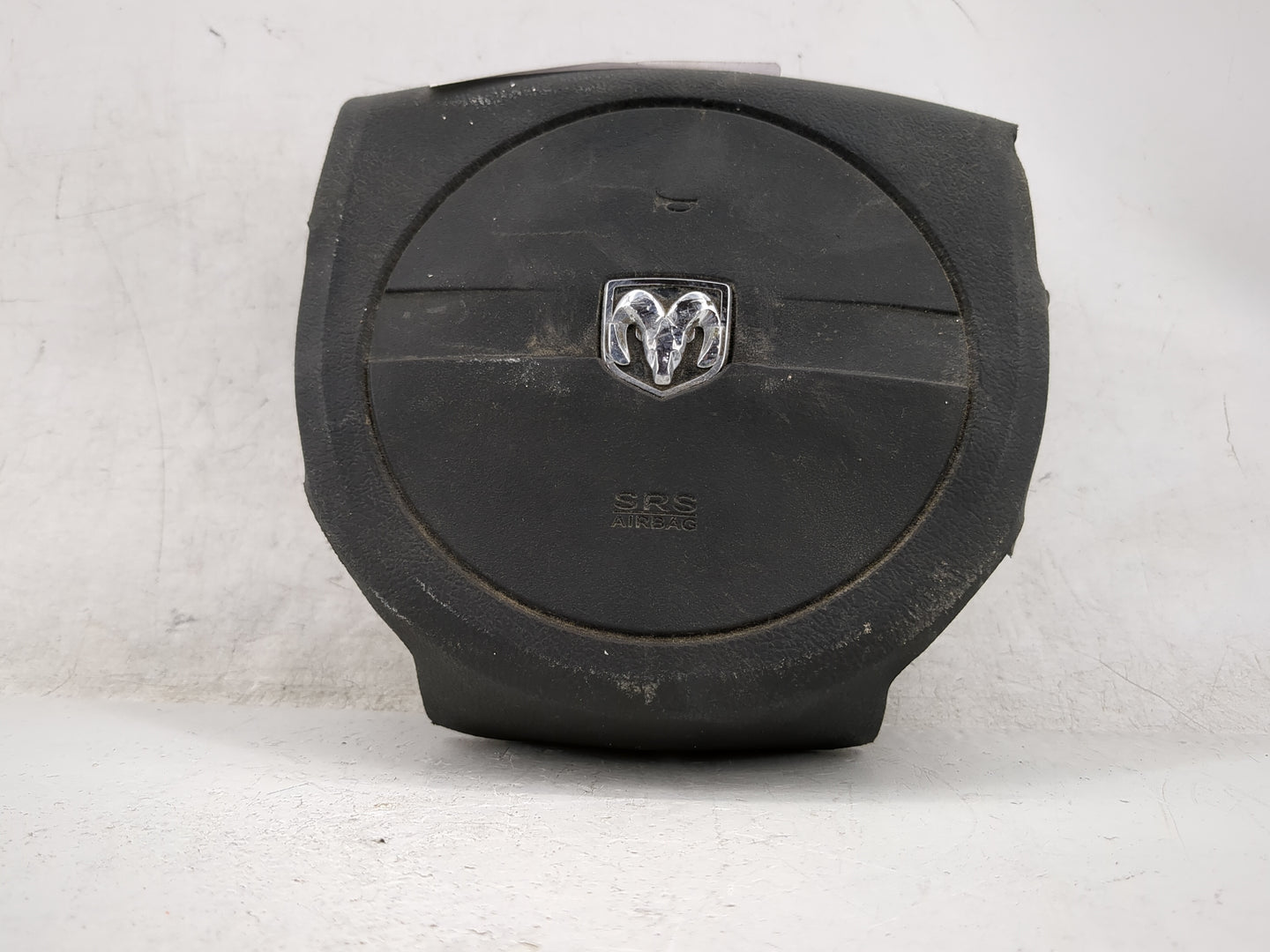 2008-2010 Dodge Charger Air Bag Driver Left Steering Wheel Mounted P/N:PCBXZP812AA Fits Fits 2008 2009 2010 2011 OEM Used Au