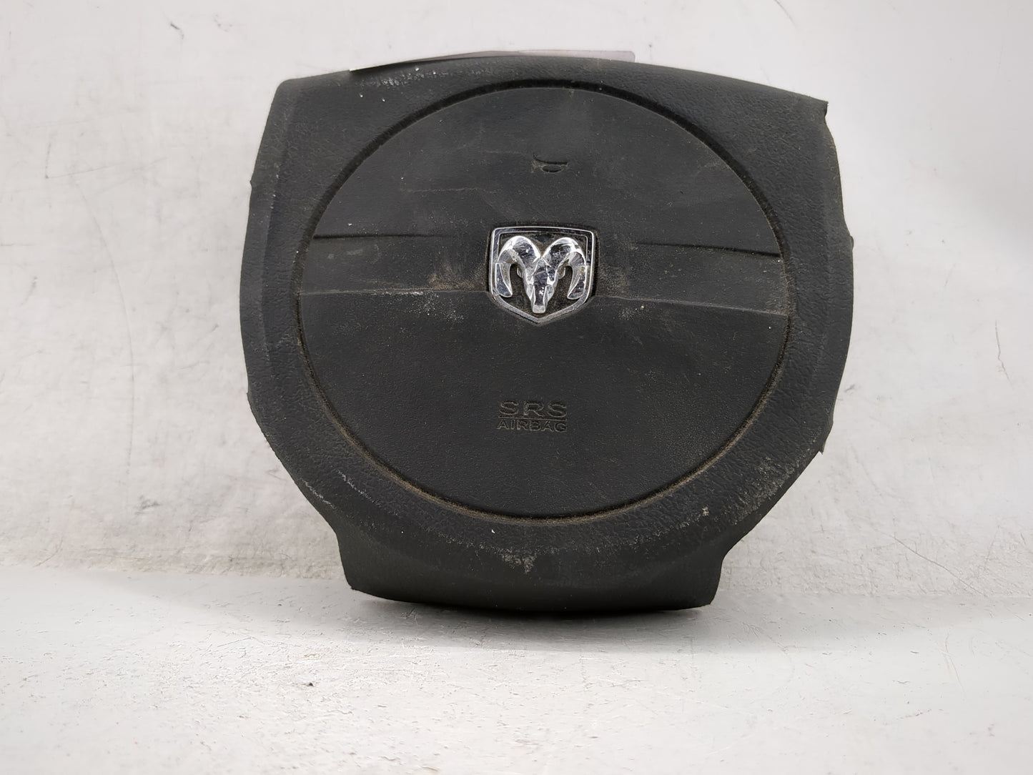 2008-2010 Dodge Charger Air Bag Driver Left Steering Wheel Mounted P/N:PCBXZP812AA Fits Fits 2008 2009 2010 2011 OEM Used Au
