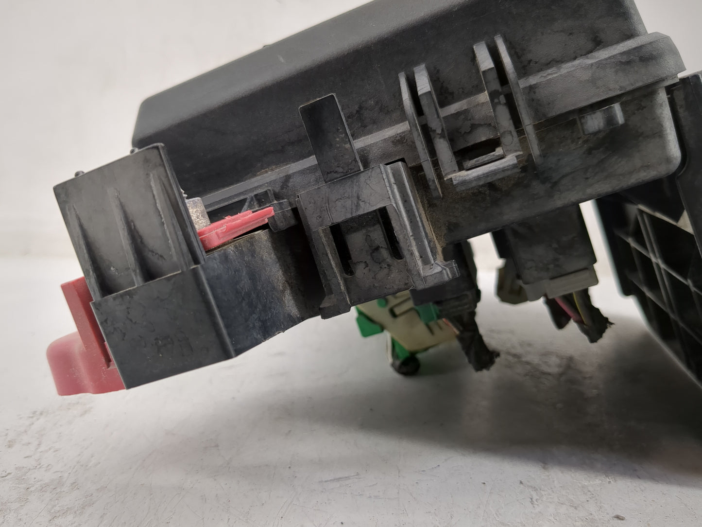 2009-2010 Dodge Charger Fusebox Fuse Box Panel Relay Module P/N:P04692170AH Fits Fits 2009 2010 OEM Used Auto Parts - Oemuse