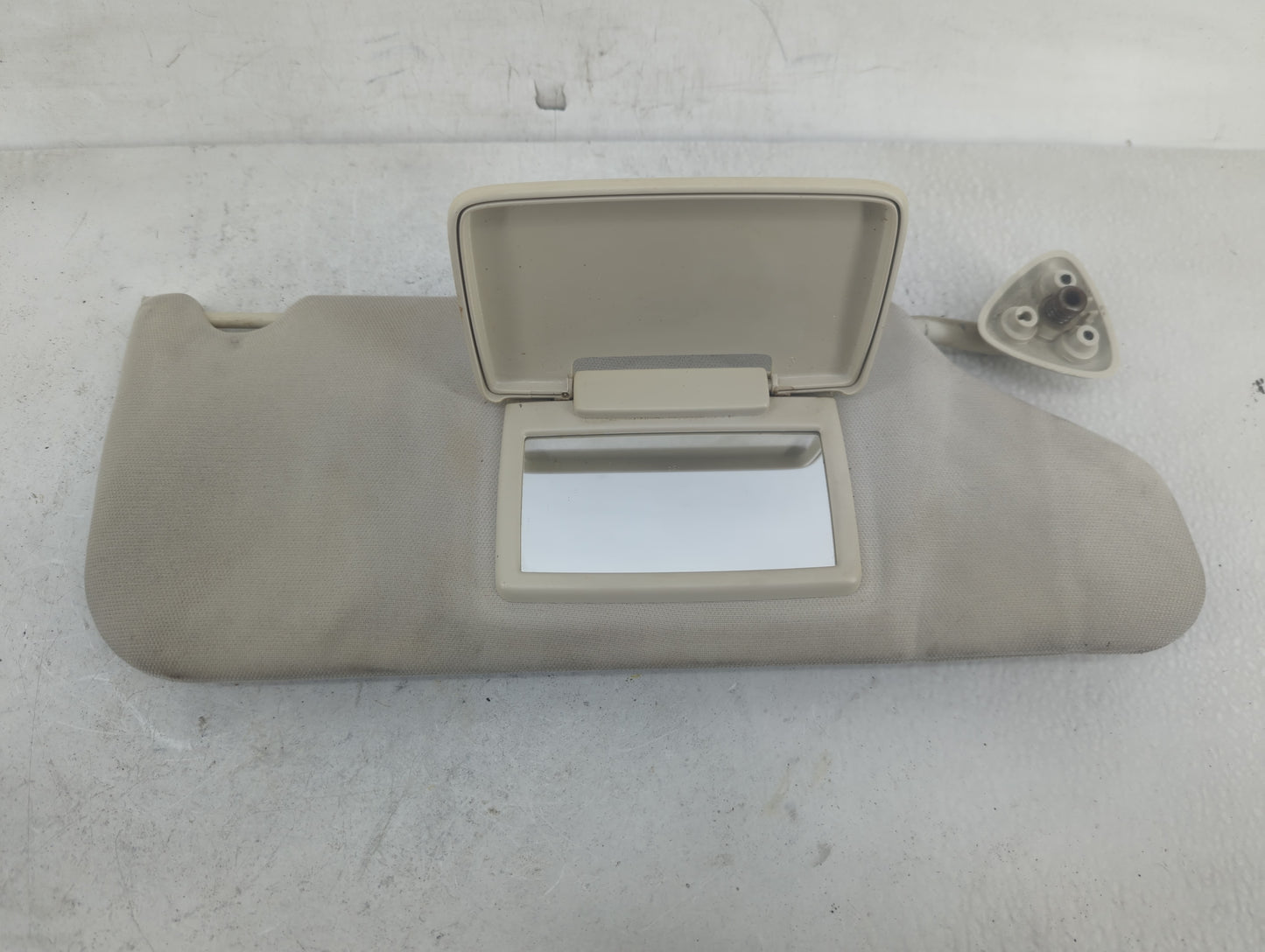 2008-2010 Dodge Charger Sun Visor Shade Replacement Passenger Right Mirror Fits Fits 2008 2009 2010 OEM Used Auto Parts - Oe