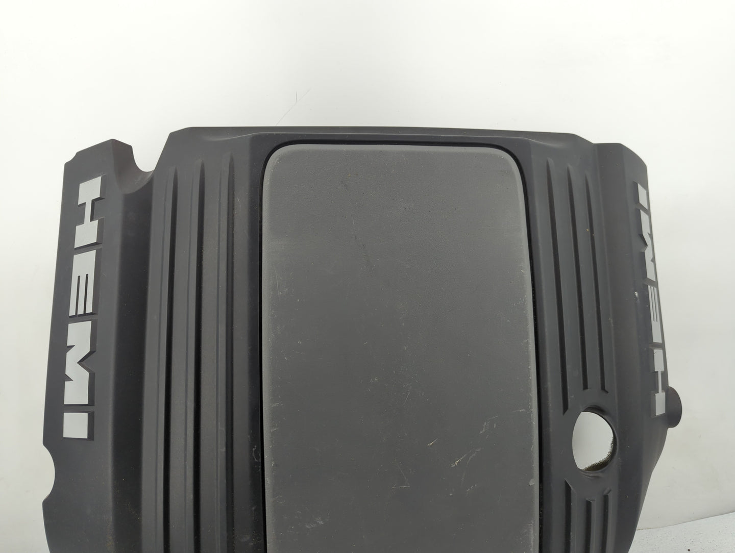 2010 Dodge Charger Engine Cover - Oemusedautoparts1.com