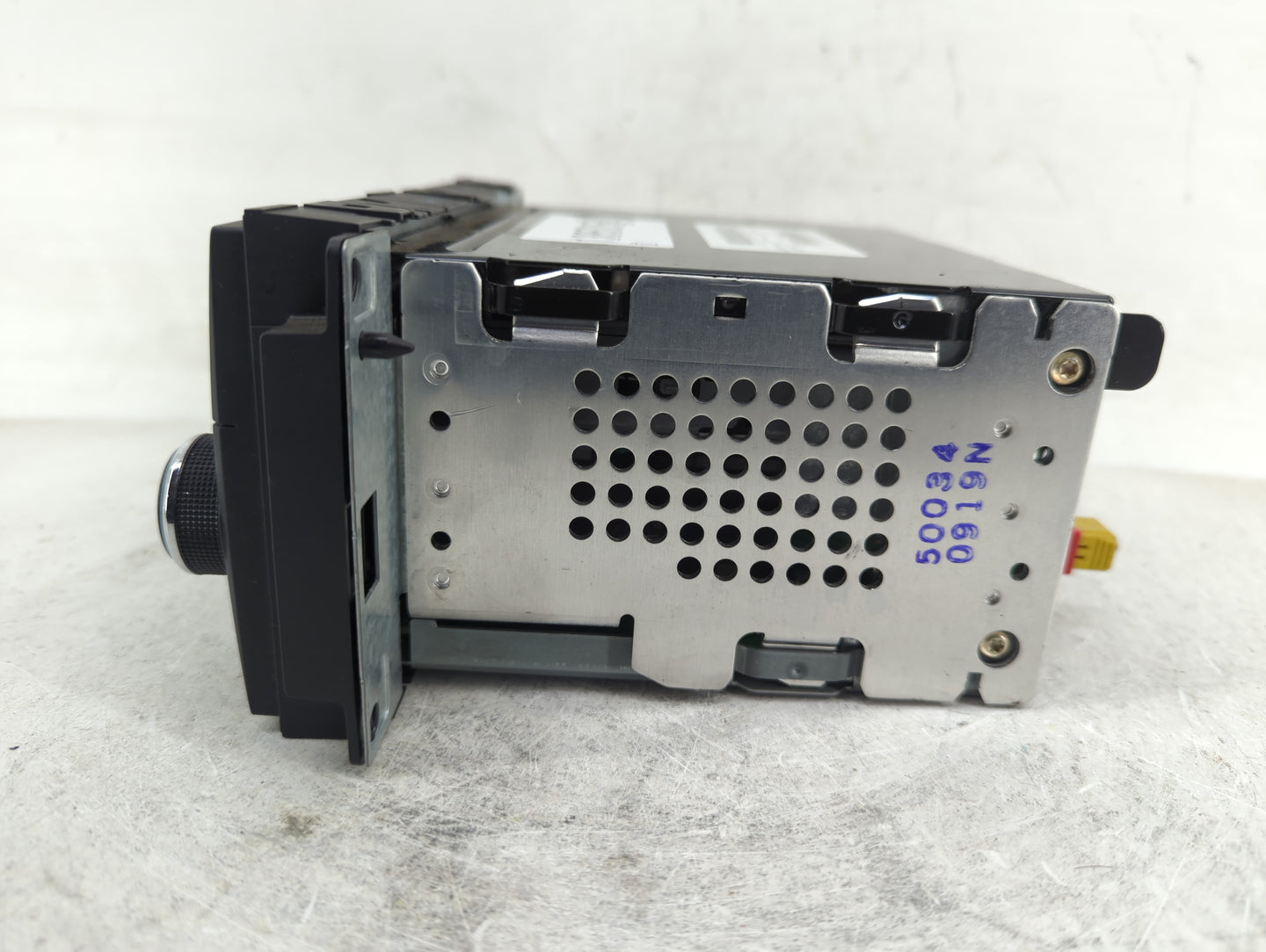 2010 Dodge Charger Radio AM FM Cd Player Receiver Replacement P/N:P05091115AC Fits Fits 2008 2009 OEM Used Auto Parts - Oemu