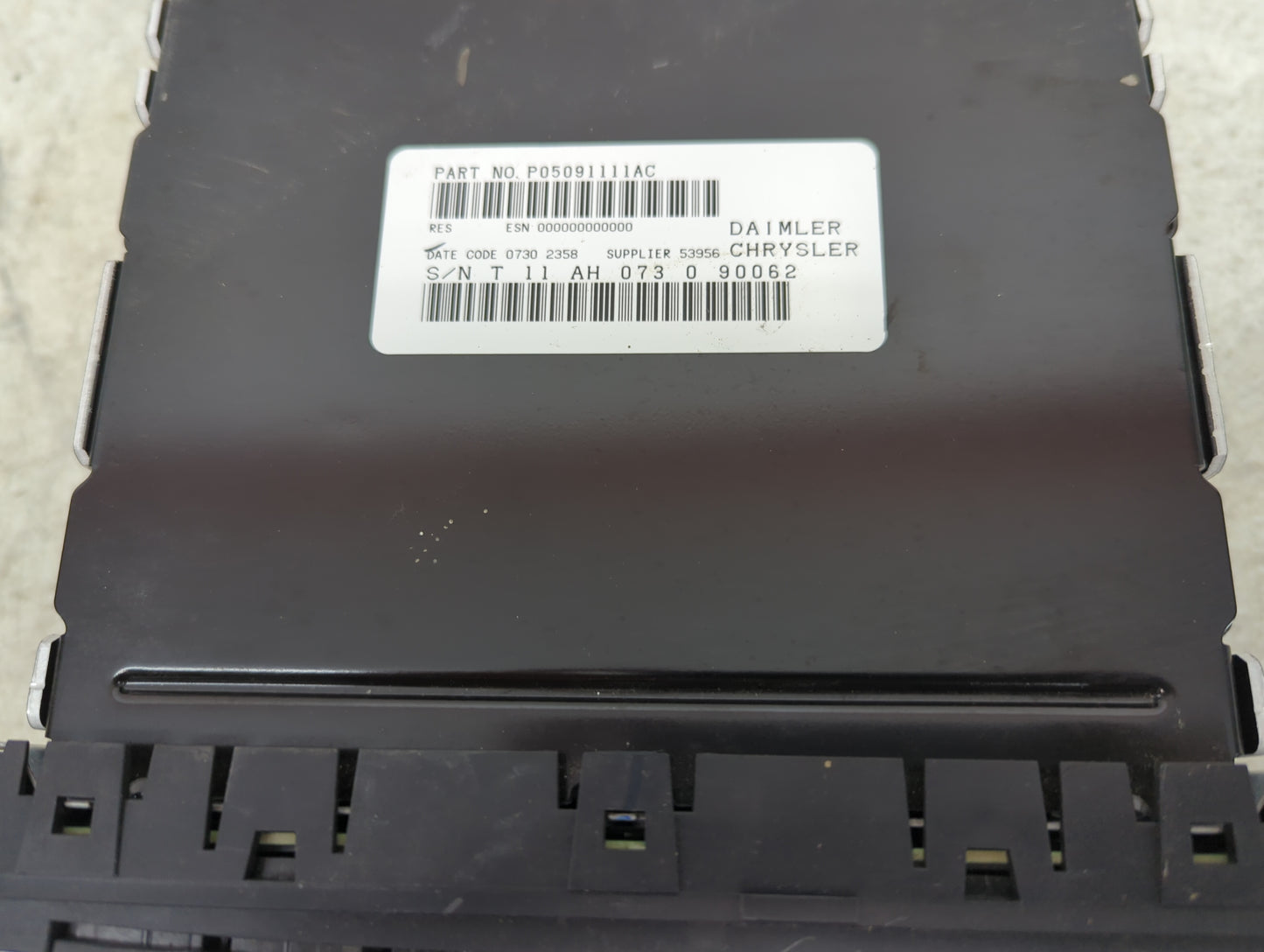 2008-2010 Dodge Charger Radio AM FM Cd Player Receiver Replacement P/N:P05091111AC Fits Fits 2008 2009 2010 OEM Used Auto Pa