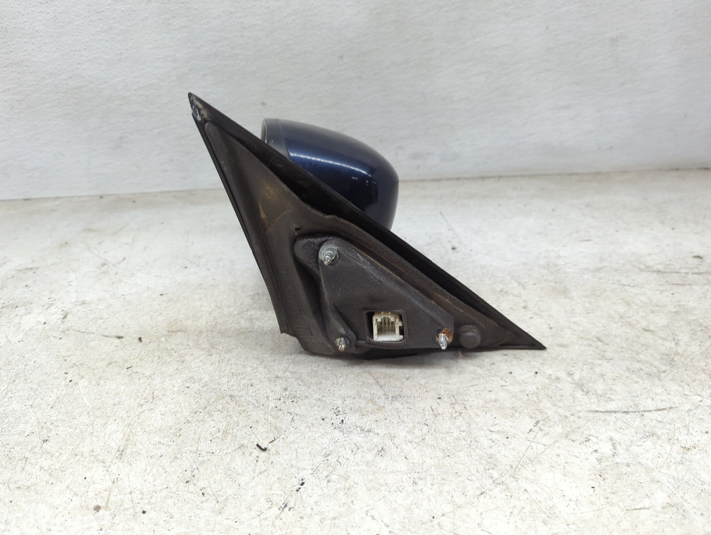 2006-2010 Dodge Charger Driver Side View Mirror - Left Door Mirror OEM Used - Oemusedautoparts1.com