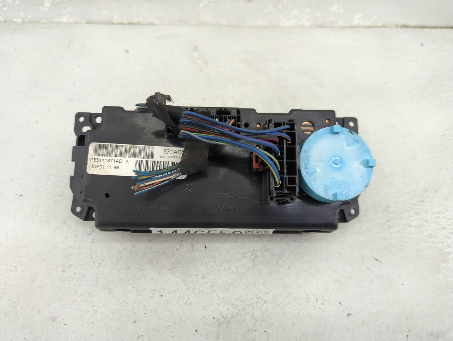 2008-2010 Dodge Charger Climate Control Module Temperature AC/Heater Replacement P/N:P55111871AD Fits Fits 2008 2009 2010 OE