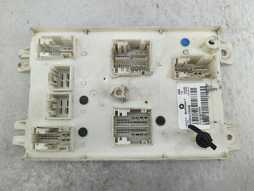 2010-2010 Dodge Charger Body Control Module Bcm Inner Cabin Fuse Box - Oemusedautoparts1.com