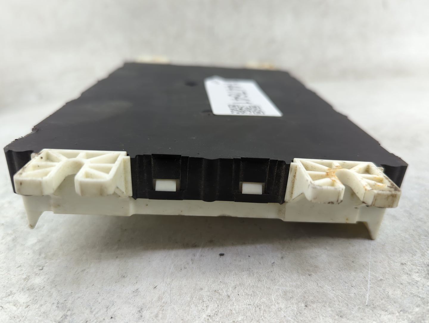 2010-2010 Dodge Charger Body Control Module Bcm Inner Cabin Fuse Box - Oemusedautoparts1.com