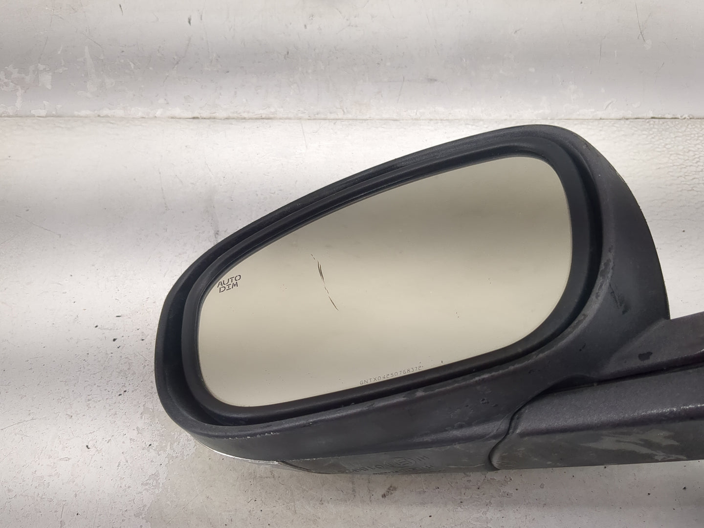 2006-2010 Dodge Charger Driver Side View Mirror - Left Door Mirror OEM Used - Oemusedautoparts1.com