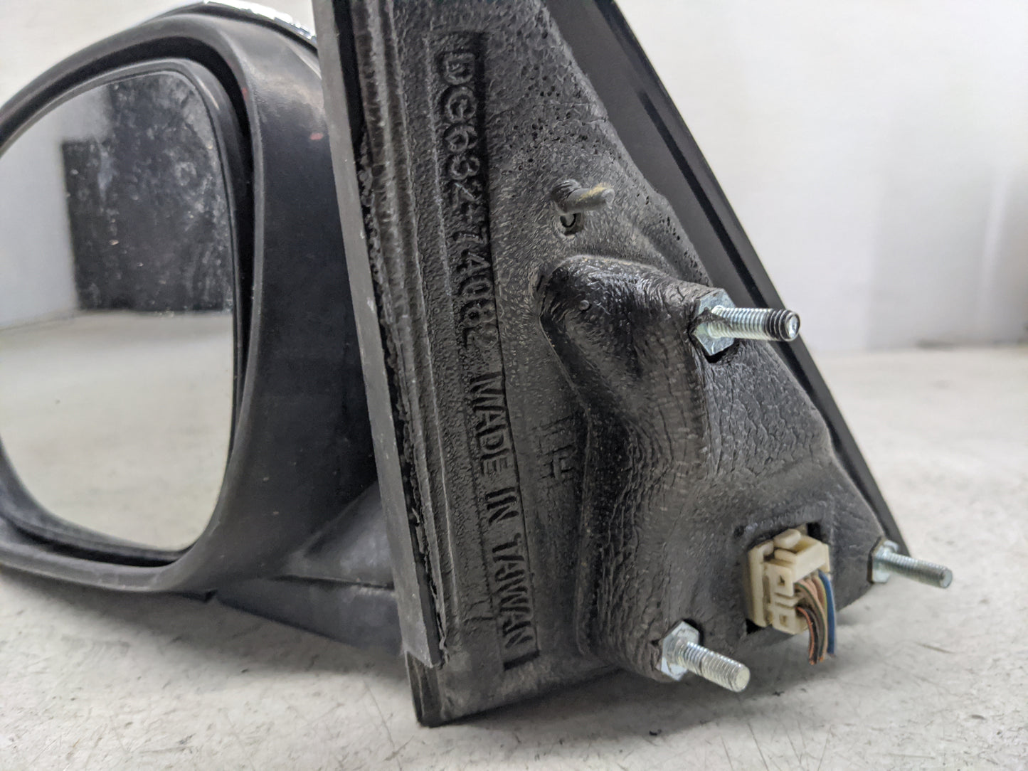 2010 Dodge Charger Driver Side View Mirror - Left Door Mirror OEM Used - Oemusedautoparts1.com
