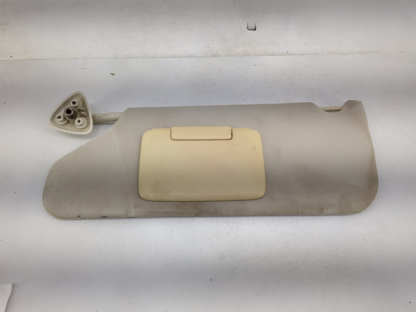 2008-2010 Dodge Charger Sun Visor Shade Replacement Driver Left Mirror Fits Fits 2008 2009 2010 OEM Used Auto Parts - Oemuse