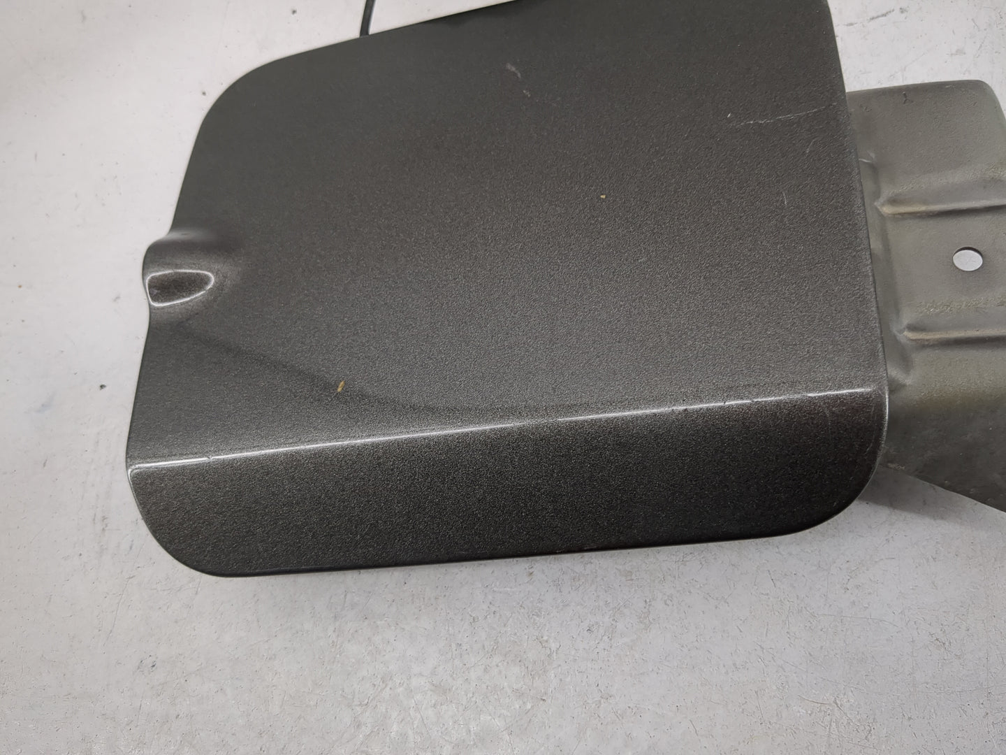 2010 Dodge Charger Fuel Tank Door Lid Gas Tank Gray - Oemusedautoparts1.com
