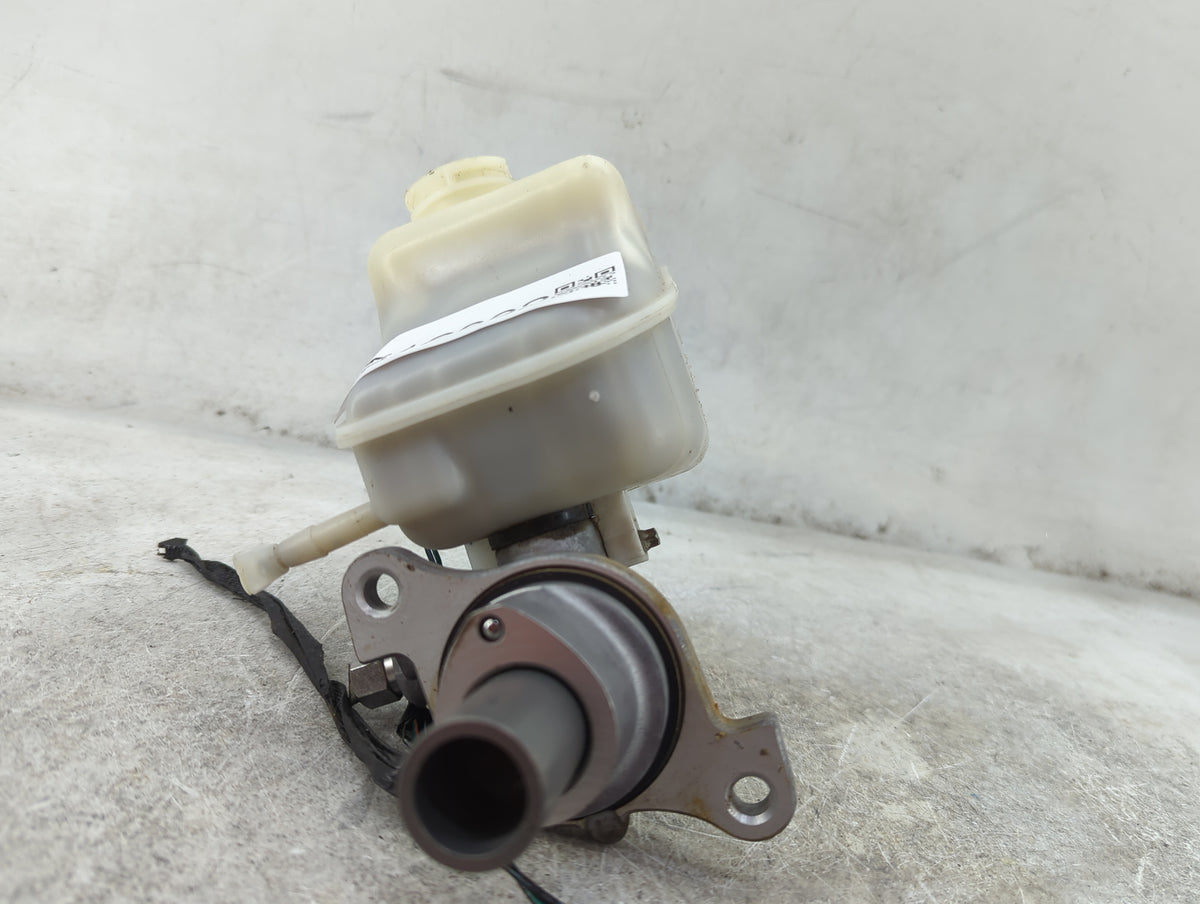 2009-2022 Dodge Charger Brake Master Cylinder 1512002 - Oemusedautoparts1.com
