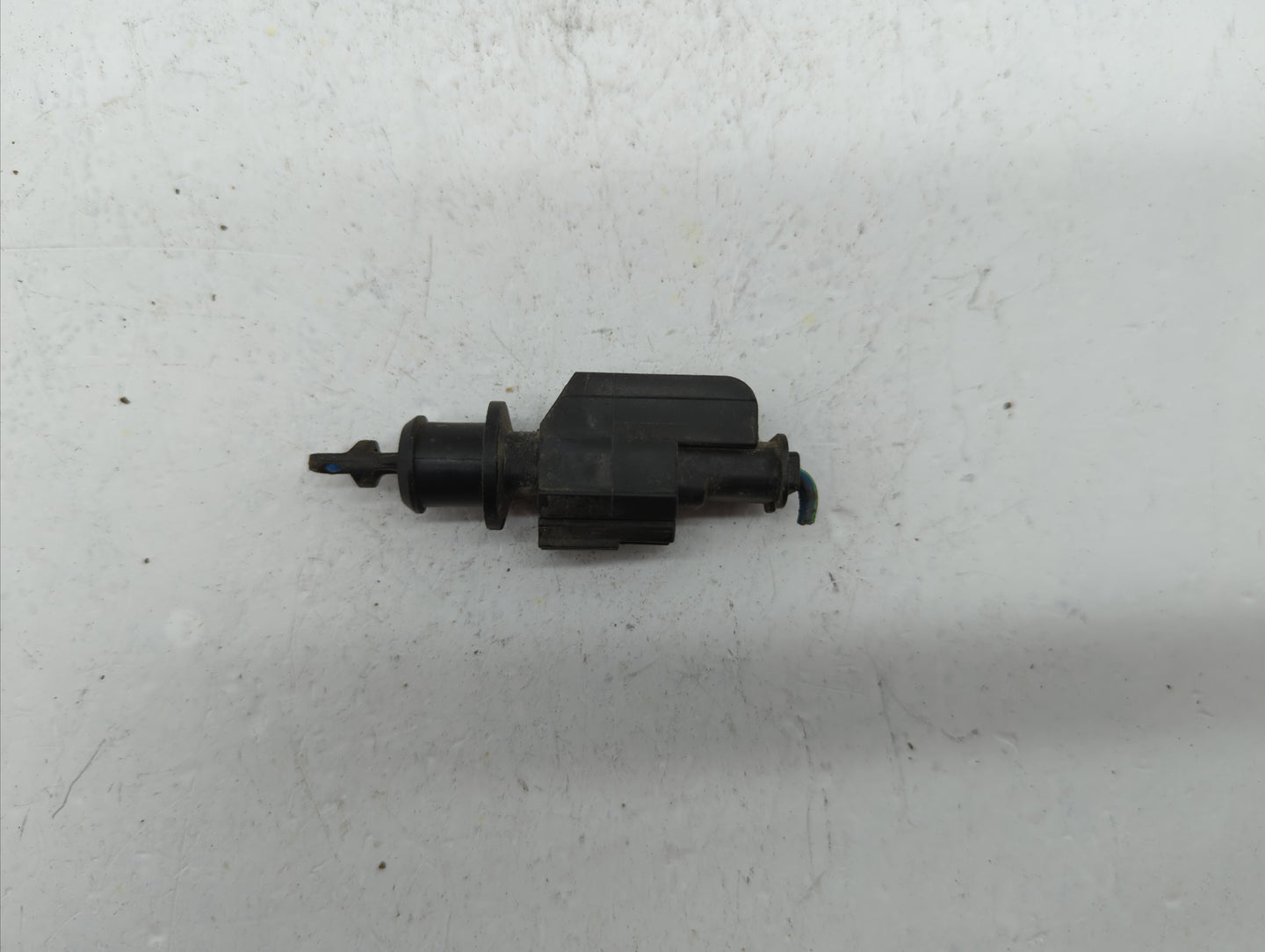2010 Dodge Charger Mass Air Flow Meter Maf - Oemusedautoparts1.com