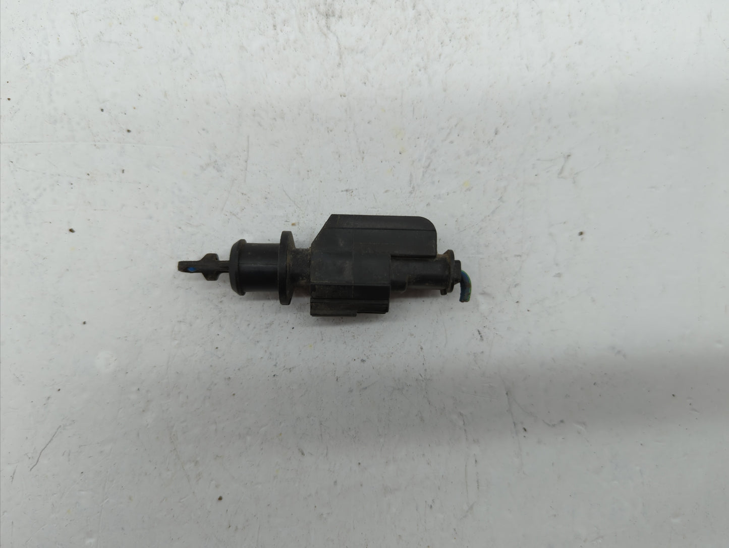 2010 Dodge Charger Mass Air Flow Meter Maf - Oemusedautoparts1.com