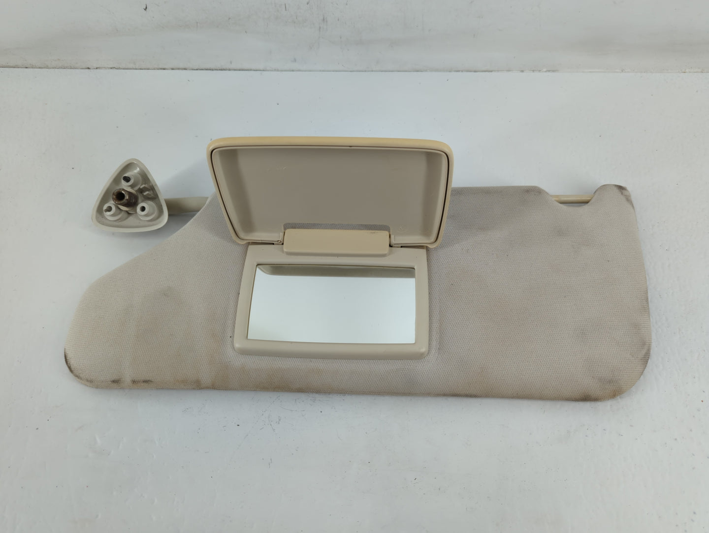 2008-2010 Dodge Charger Sun Visor Shade Replacement Passenger Right Mirror Fits Fits 2008 2009 2010 OEM Used Auto Parts - Oe