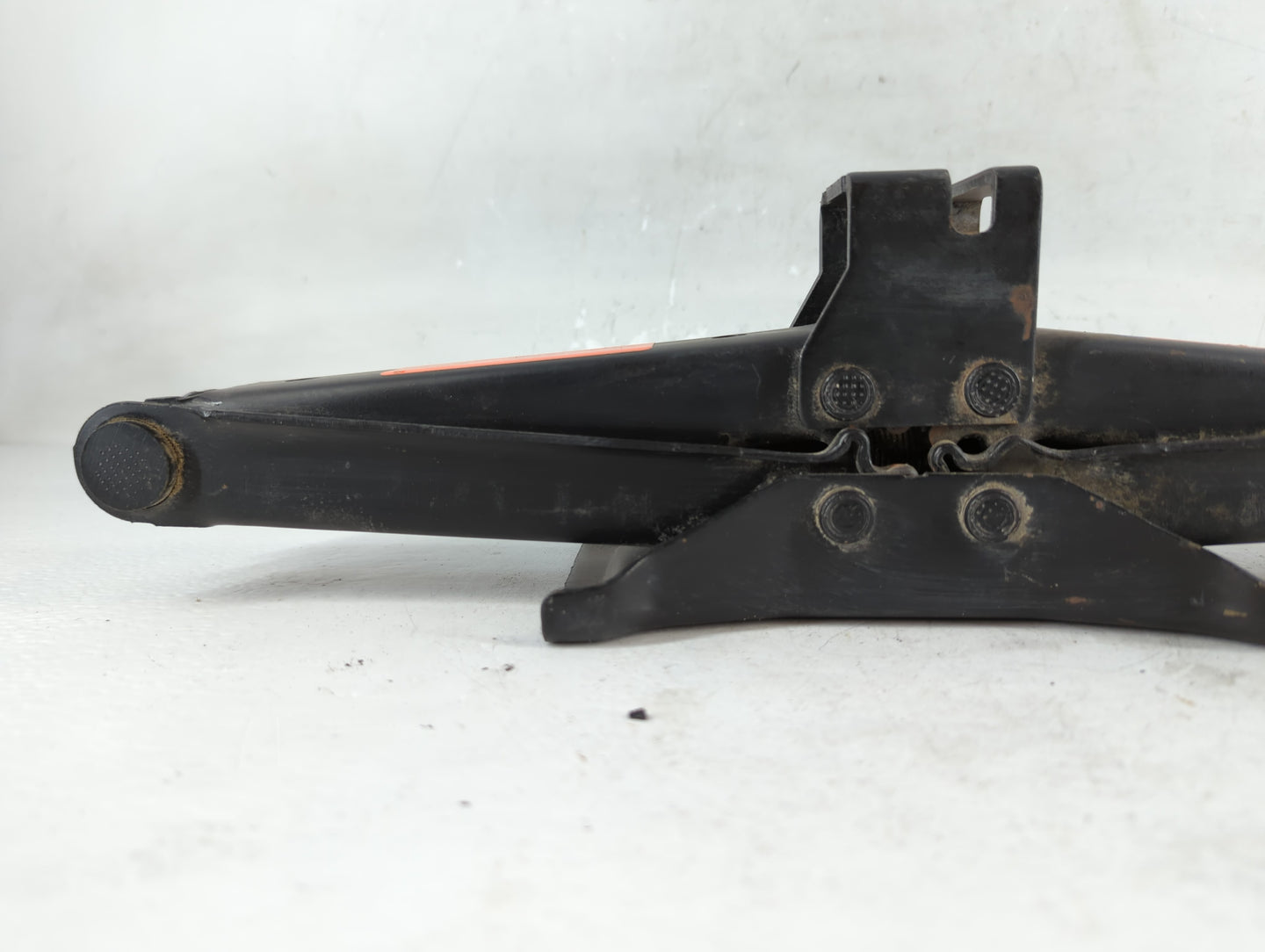 2010 Dodge Charger Spare Scissor Car Jack - Oemusedautoparts1.com