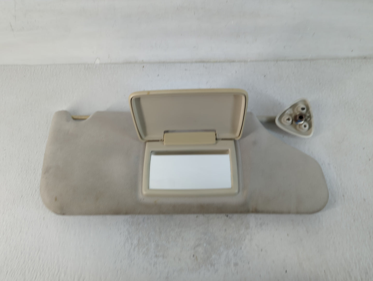 2008-2010 Dodge Charger Sun Visor Shade Replacement Passenger Right Mirror Fits Fits 2008 2009 2010 OEM Used Auto Parts - Oe