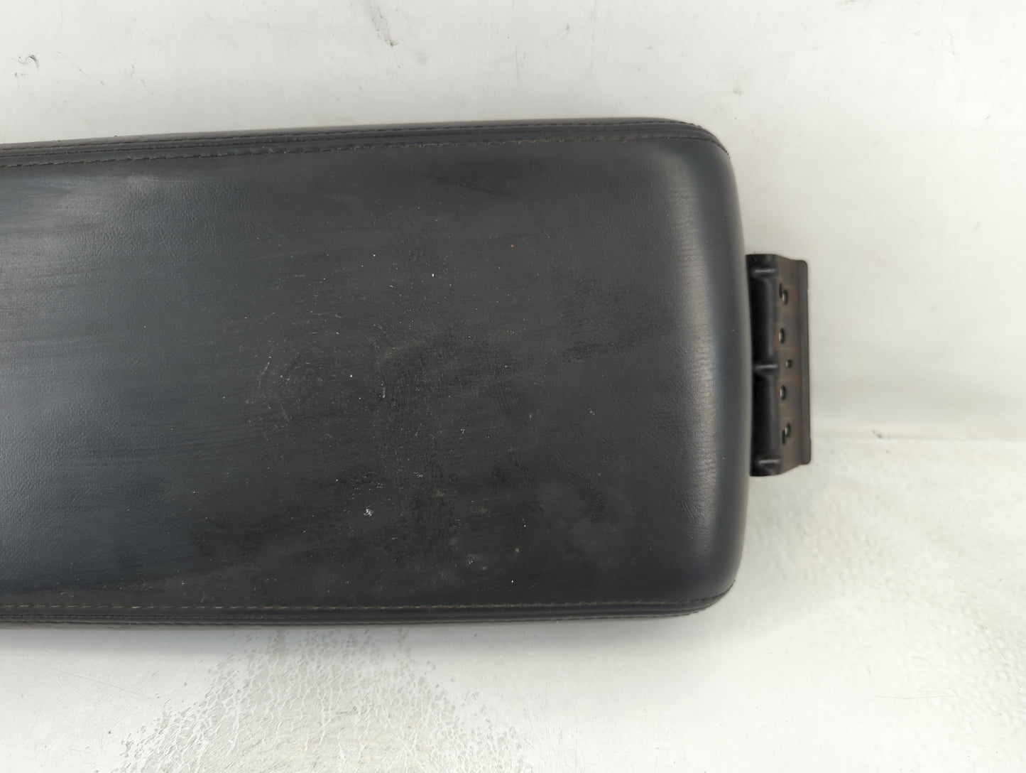 2008-2010 Dodge Charger Center Console Armrest Cover Lid P/N:1163250DX9AB Fits Fits 2008 2009 2010 OEM Used Auto Parts - Oem