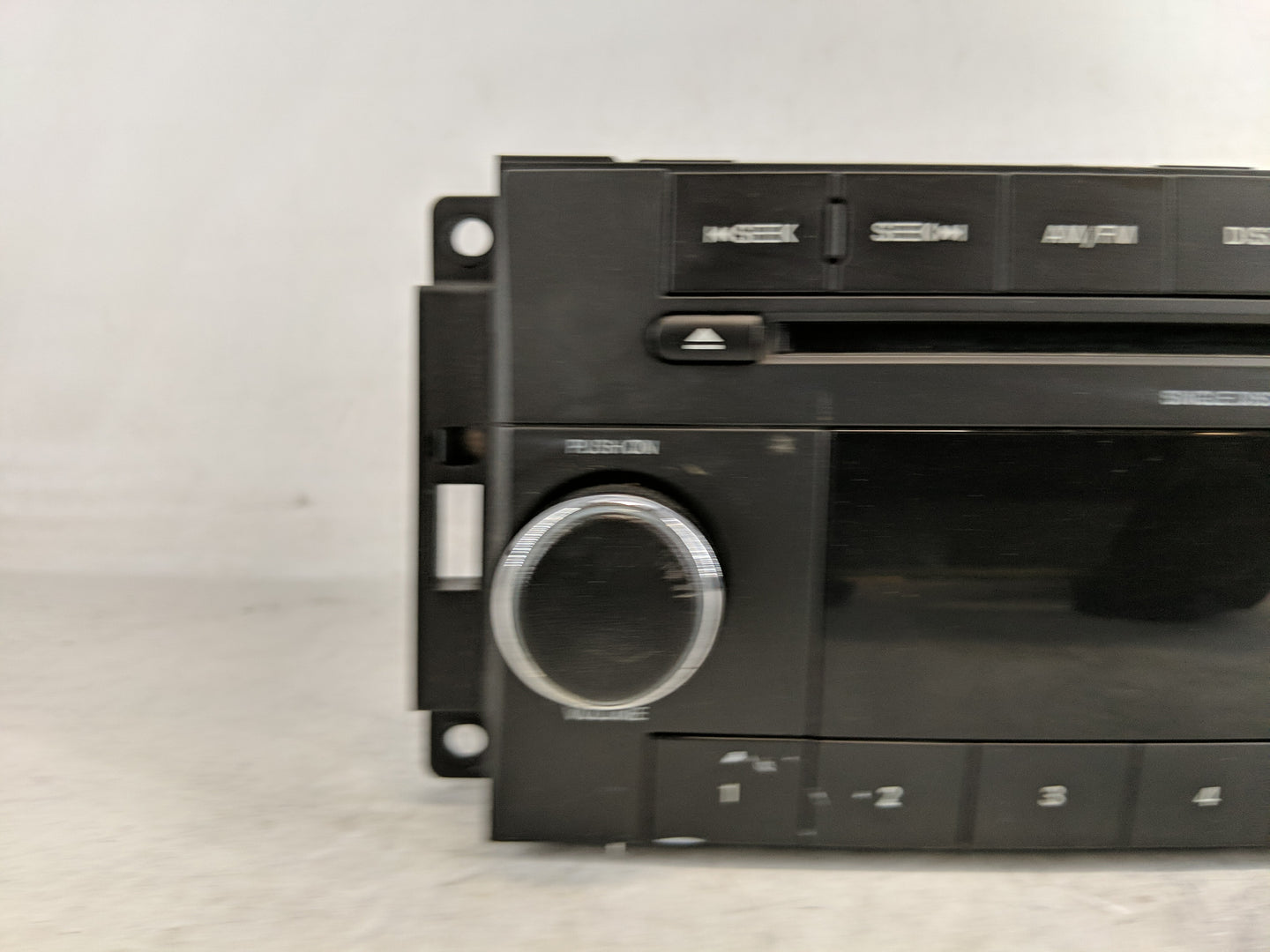 2008-2010 Dodge Dakota Radio AM FM Cd Player Receiver Replacement P/N:P0509111AC Fits Fits 2008 2009 2010 OEM Used Auto Part