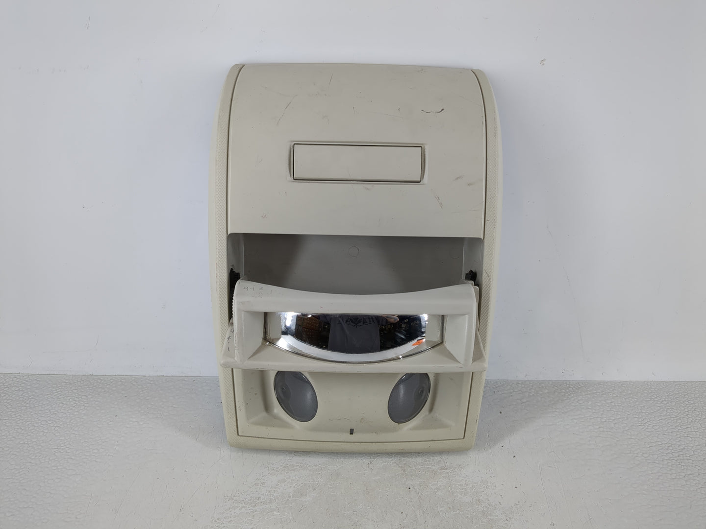2008-2010 Dodge Grand Caravan Overhead Roof Console Interior Dome Light - Oemusedautoparts1.com