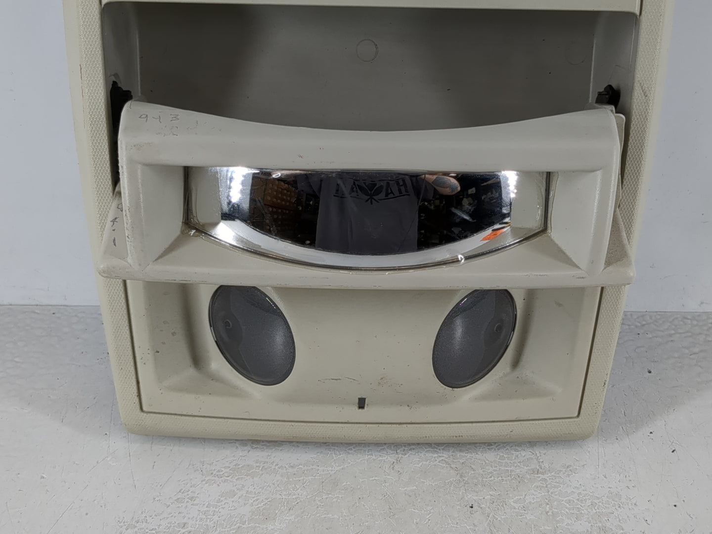 2008-2010 Dodge Grand Caravan Overhead Roof Console Interior Dome Light - Oemusedautoparts1.com