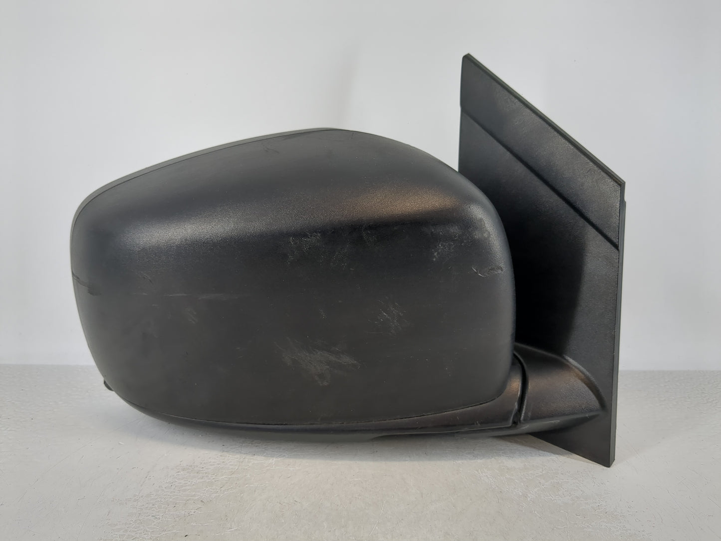 2008 Dodge Grand Caravan Passenger Right Side View Manual Door Mirror - Oemusedautoparts1.com