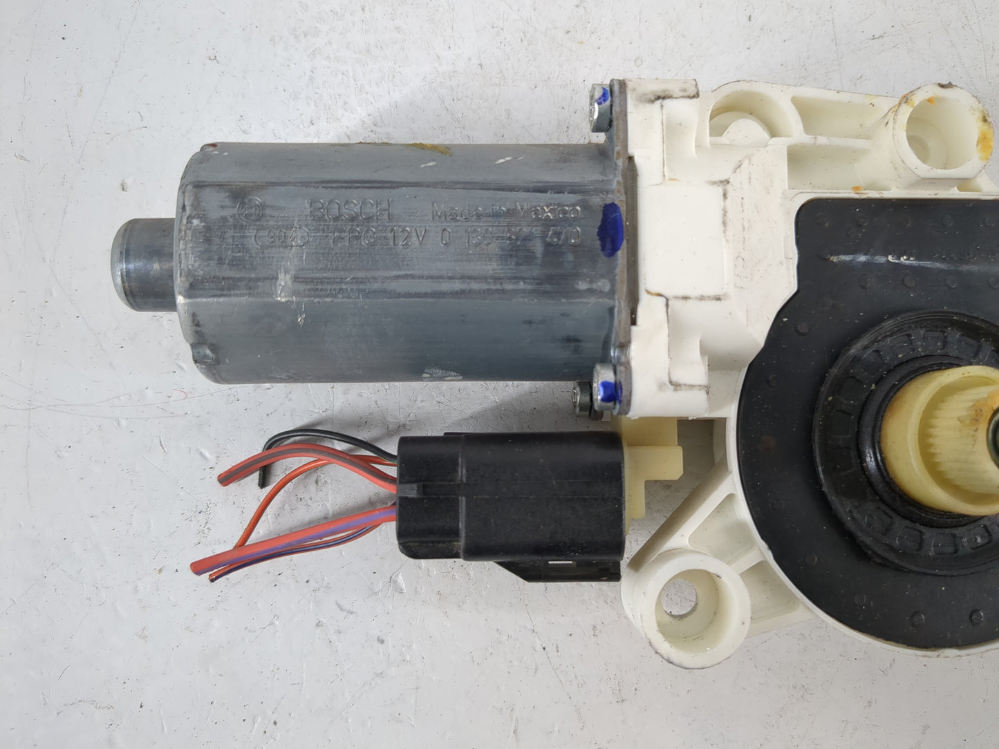 2010 Dodge Grand Caravan Passenger Front Right Power Window Motor - Oemusedautoparts1.com