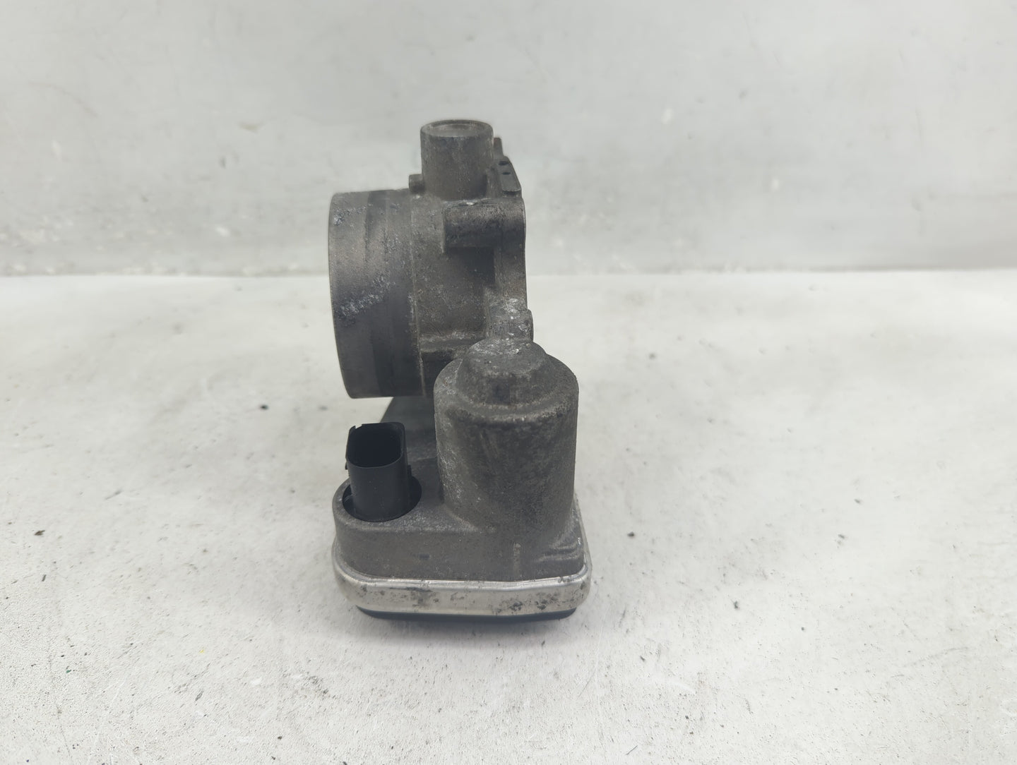2008-2010 Dodge Grand Caravan Throttle Body Fits Fits 2006 2007 2008 2009 2010 2011 OEM Used Auto Parts - Oemusedautoparts1.