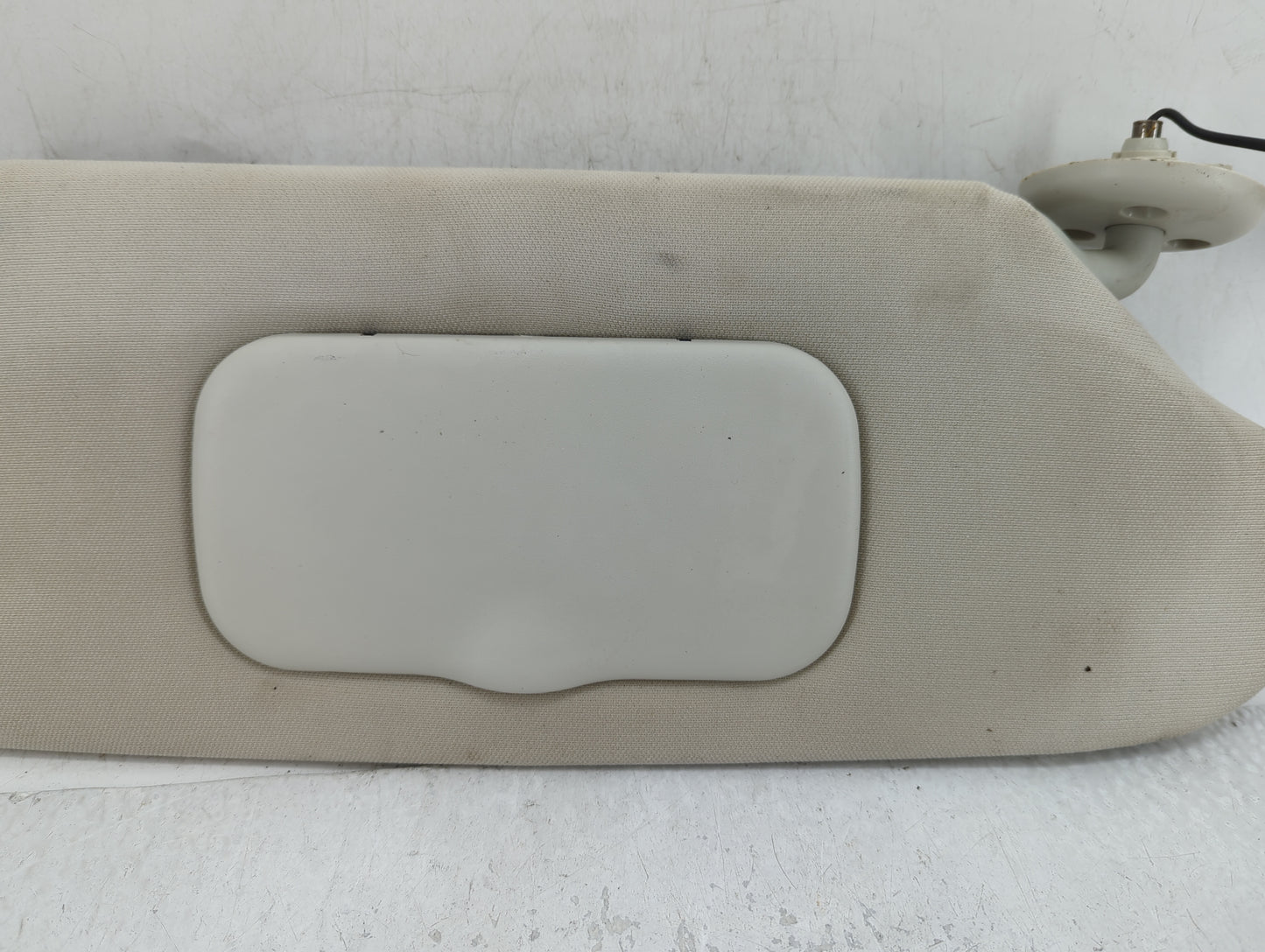 2008-2010 Dodge Grand Caravan Sun Visor Shade Replacement Passenger Right Mirror Fits Fits 2008 2009 2010 OEM Used Auto Part