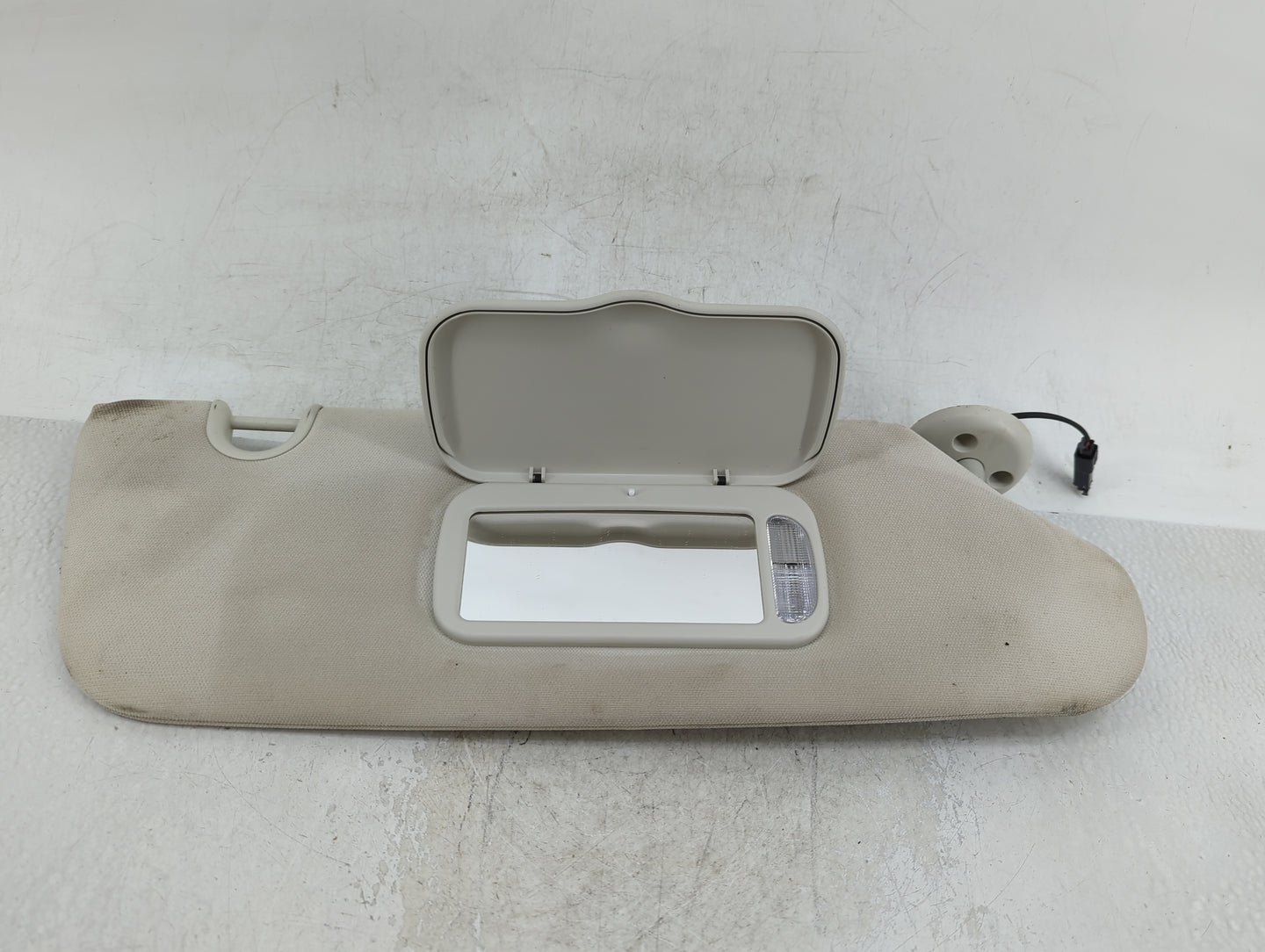 2008-2010 Dodge Grand Caravan Sun Visor Shade Replacement Passenger Right Mirror Fits Fits 2008 2009 2010 OEM Used Auto Part