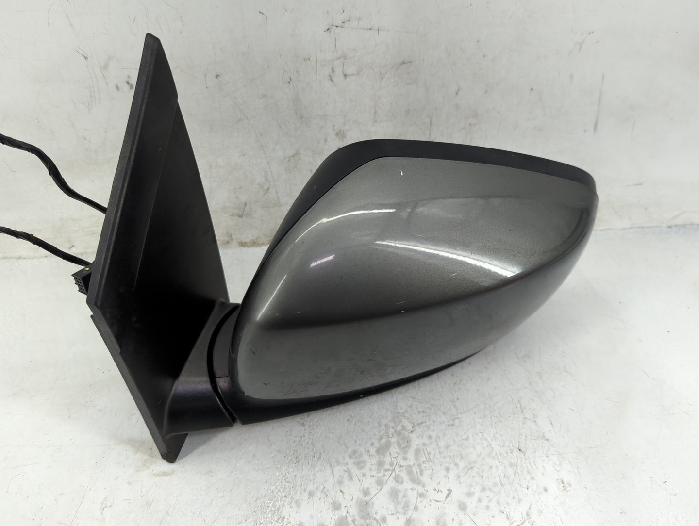 2008-2010 Dodge Grand Caravan Driver Side View Mirror - Left Door Mirror OEM Used - Oemusedautoparts1.com
