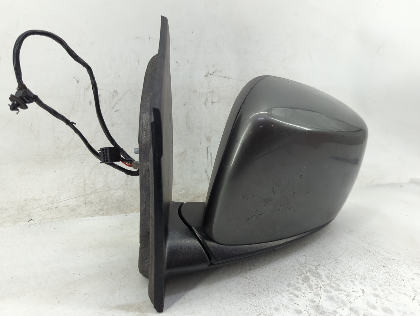 2008-2010 Dodge Grand Caravan Driver Side View Mirror - Left Door Mirror OEM Used - Oemusedautoparts1.com