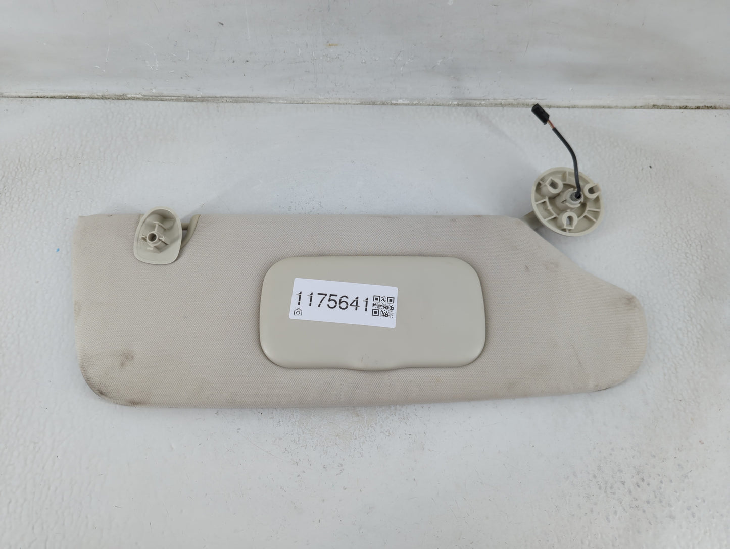 2008-2010 Dodge Grand Caravan Sun Visor Shade Replacement Passenger Right Mirror Fits Fits 2008 2009 2010 OEM Used Auto Part