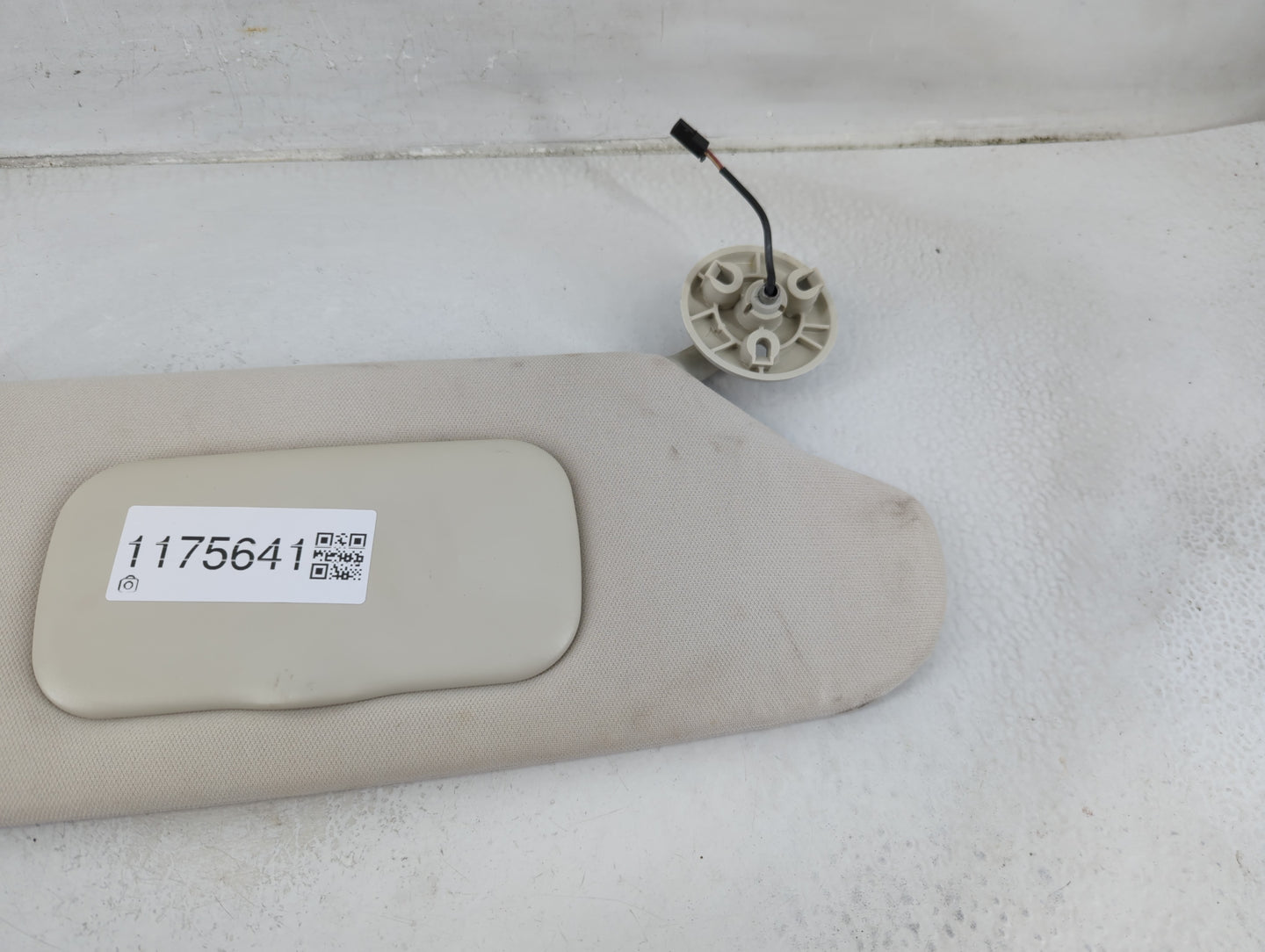 2008-2010 Dodge Grand Caravan Sun Visor Shade Replacement Passenger Right Mirror Fits Fits 2008 2009 2010 OEM Used Auto Part