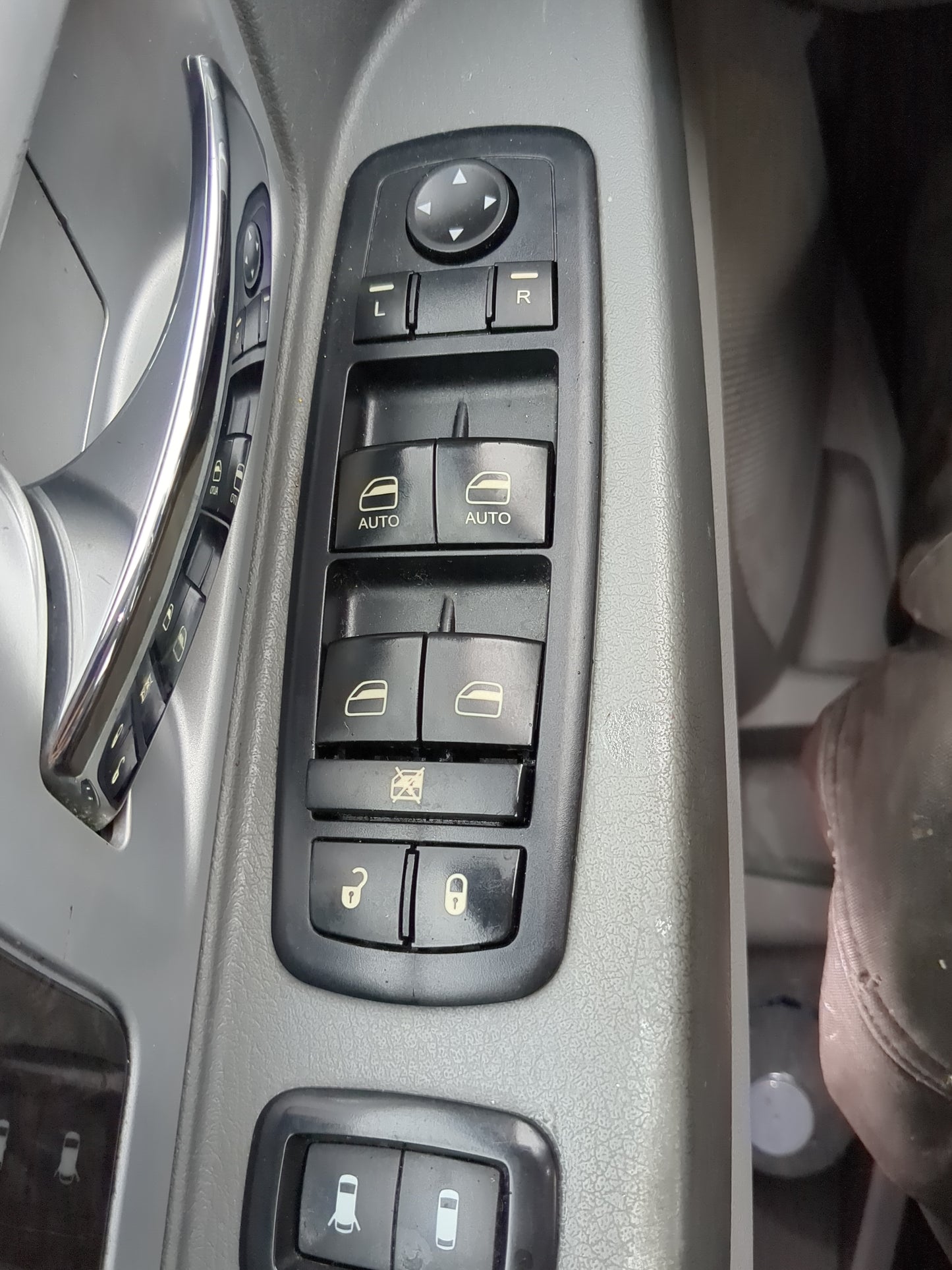2008-2011 Dodge Grand Caravan Master Power Window Switch Replacement Driver Side Left Fits Fits 2008 2009 2010 2011 OEM Used