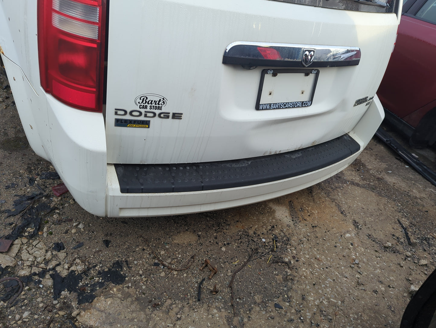 2008-2010 Dodge Grand Caravan Rear Bumper Assembly Oem - Oemusedautoparts1.com