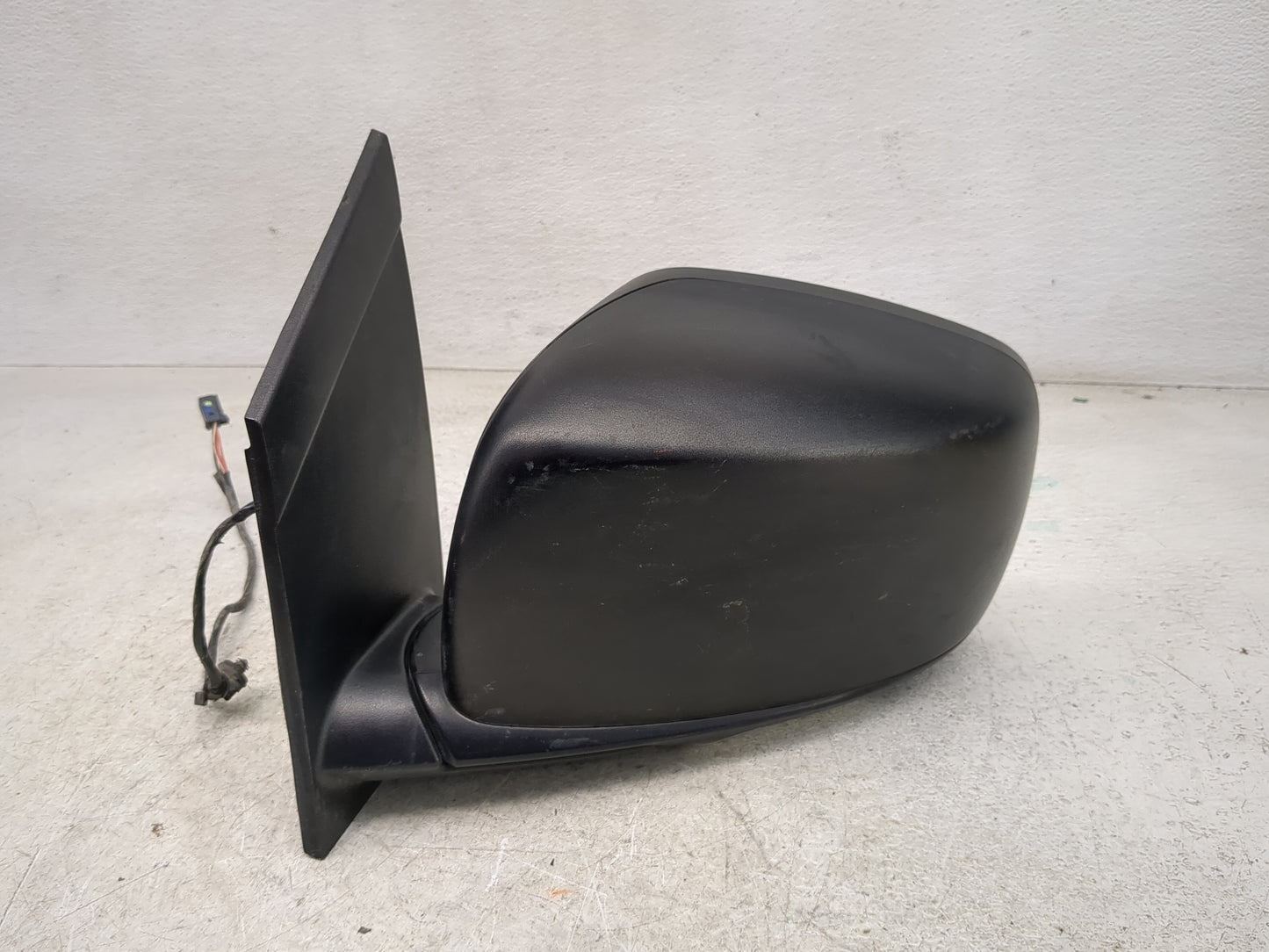 2008-2010 Dodge Grand Caravan Driver Left Side View Manual Door Mirror - Oemusedautoparts1.com