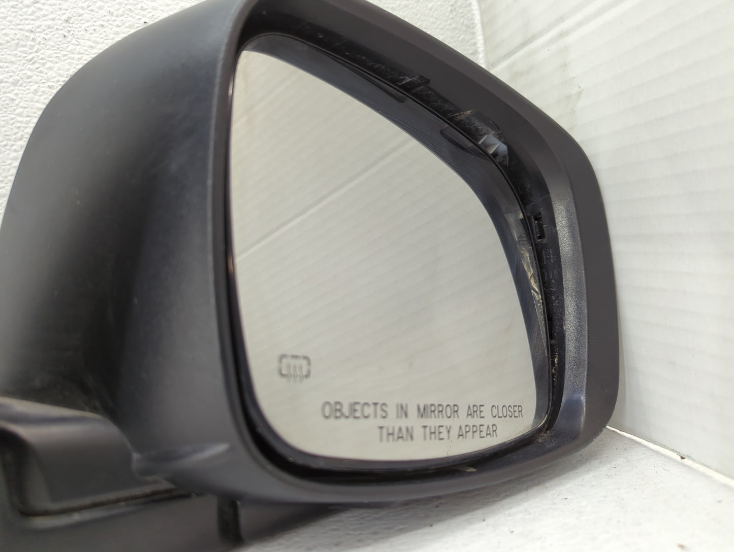 2010 Dodge Grand Caravan Driver Side View Mirror - Left Door Mirror OEM Used - Oemusedautoparts1.com