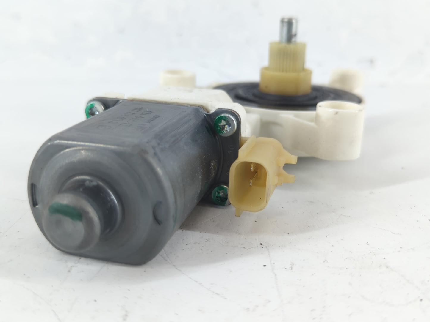 2010 Dodge Grand Caravan Passenger Front Right Power Window Motor - Oemusedautoparts1.com