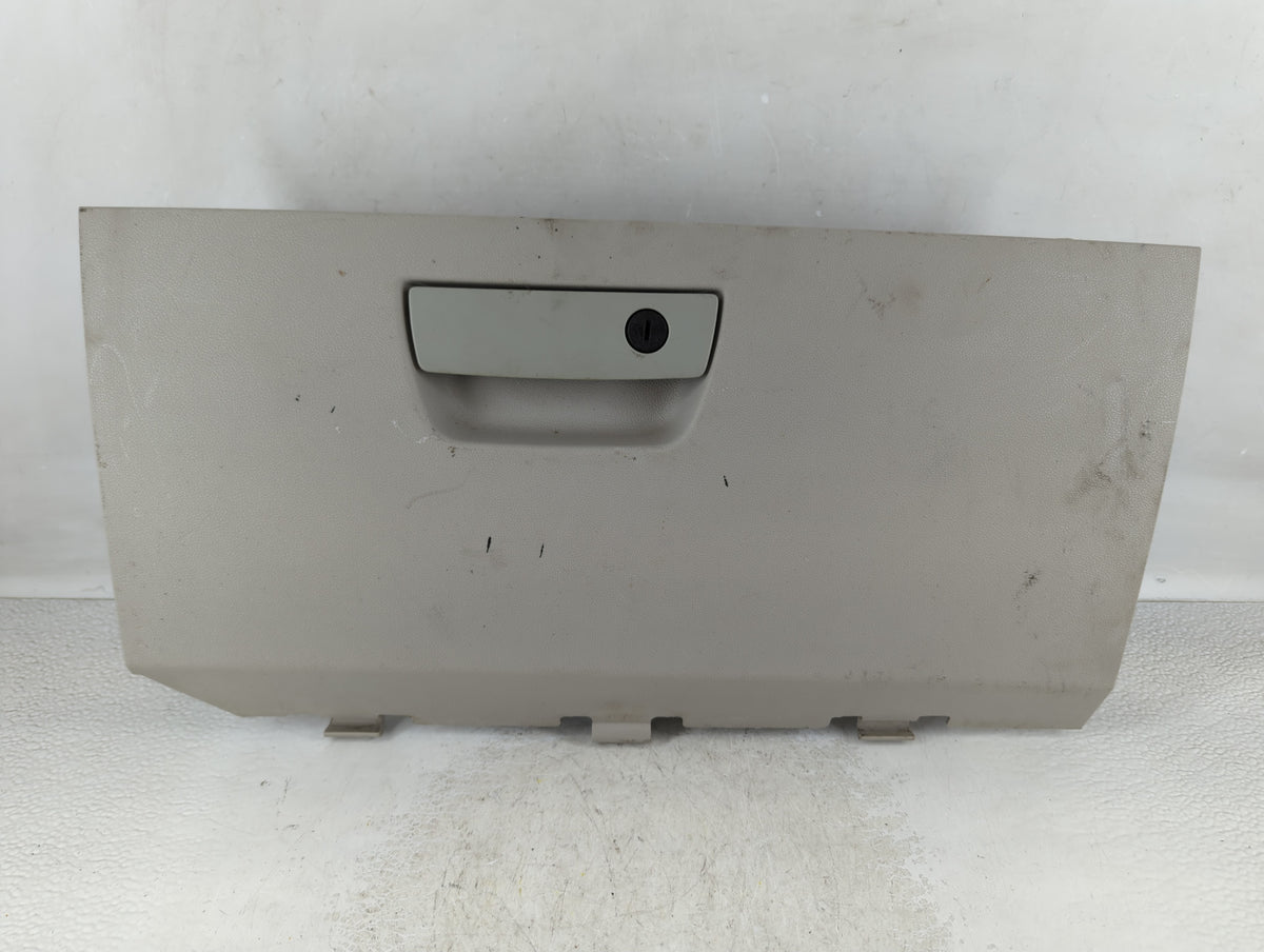 2010 Dodge Grand Caravan Passenger Glove Box Door Storage Compartment 938175 - Oemusedautoparts1.com