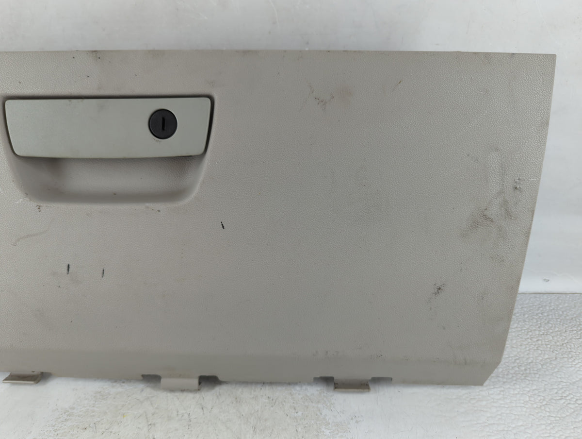 2010 Dodge Grand Caravan Passenger Glove Box Door Storage Compartment 938175 - Oemusedautoparts1.com